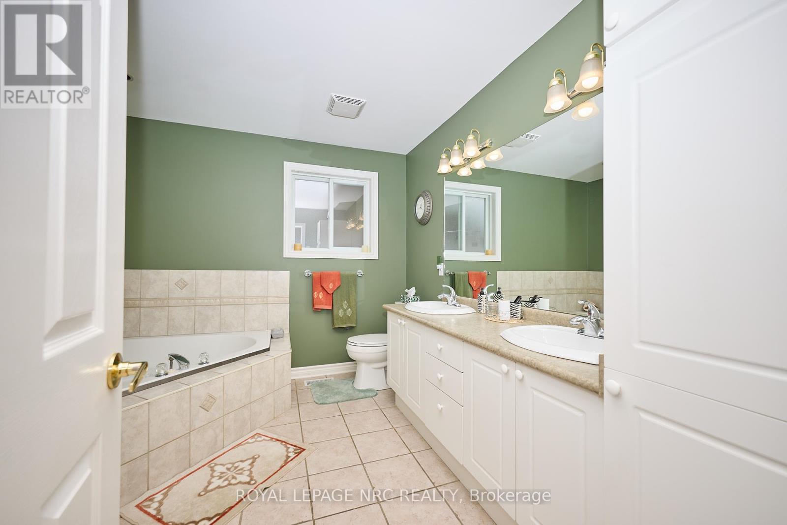 8105 Citation Road, Niagara Falls, Ontario  L2H 3H7 - Photo 22 - X12354000