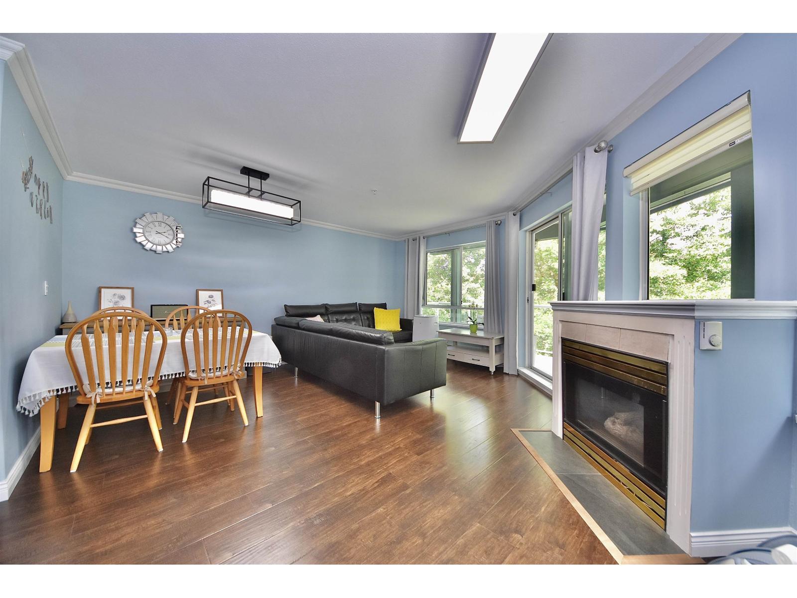 Property at 205 27358 32 AVENUE image 4