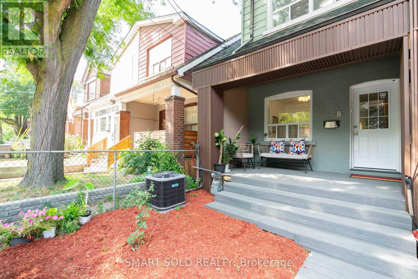 Property at 8 HANSON STREET image 2