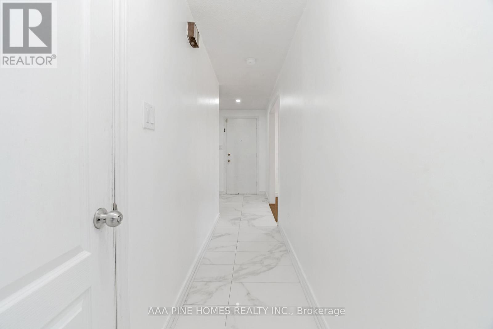 59 Burkwood Crescent, Toronto, Ontario  M1B 1N9 - Photo 7 - E12353999