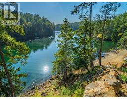 61 SPRING BAY Rd Lasqueti Island