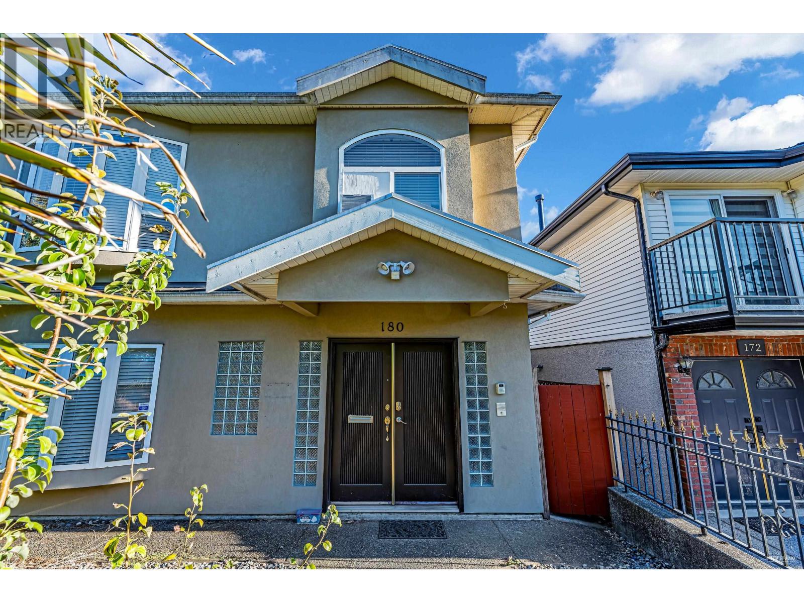 180 E 62nd Avenue, Vancouver, British Columbia  V5X 2E6 - Photo 2 - R3038802