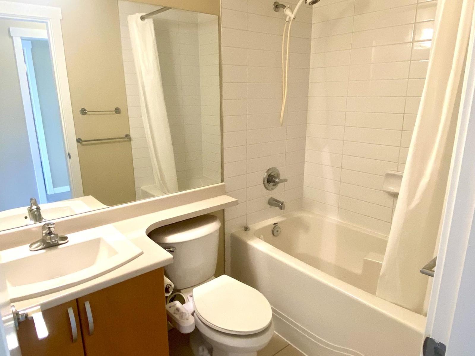 417 13733 107a Avenue, Surrey, British Columbia  V3T 0B7 - Photo 23 - R2997588