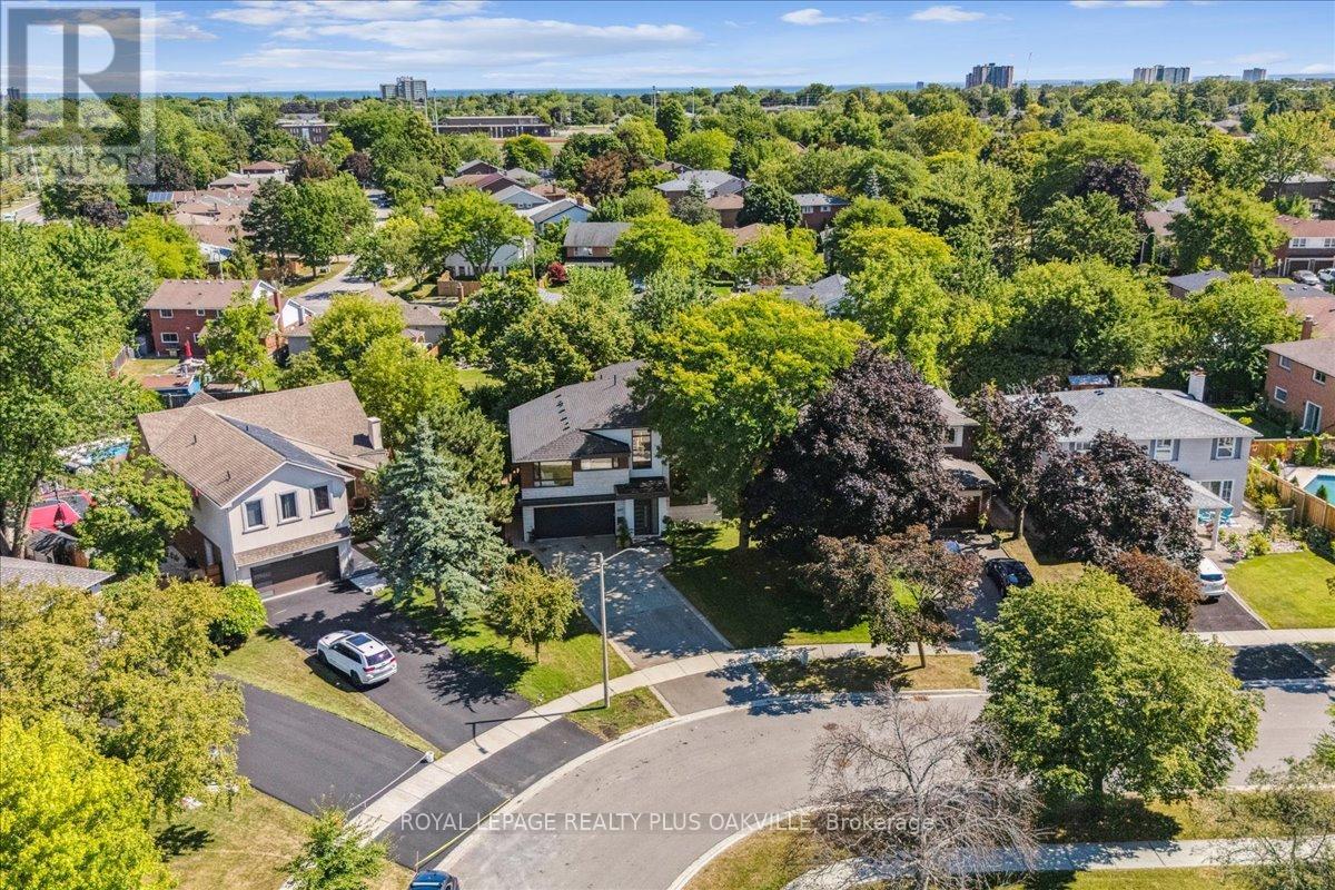 Property at 3571 SWIRLINGLEAVES CRESCENT image 3