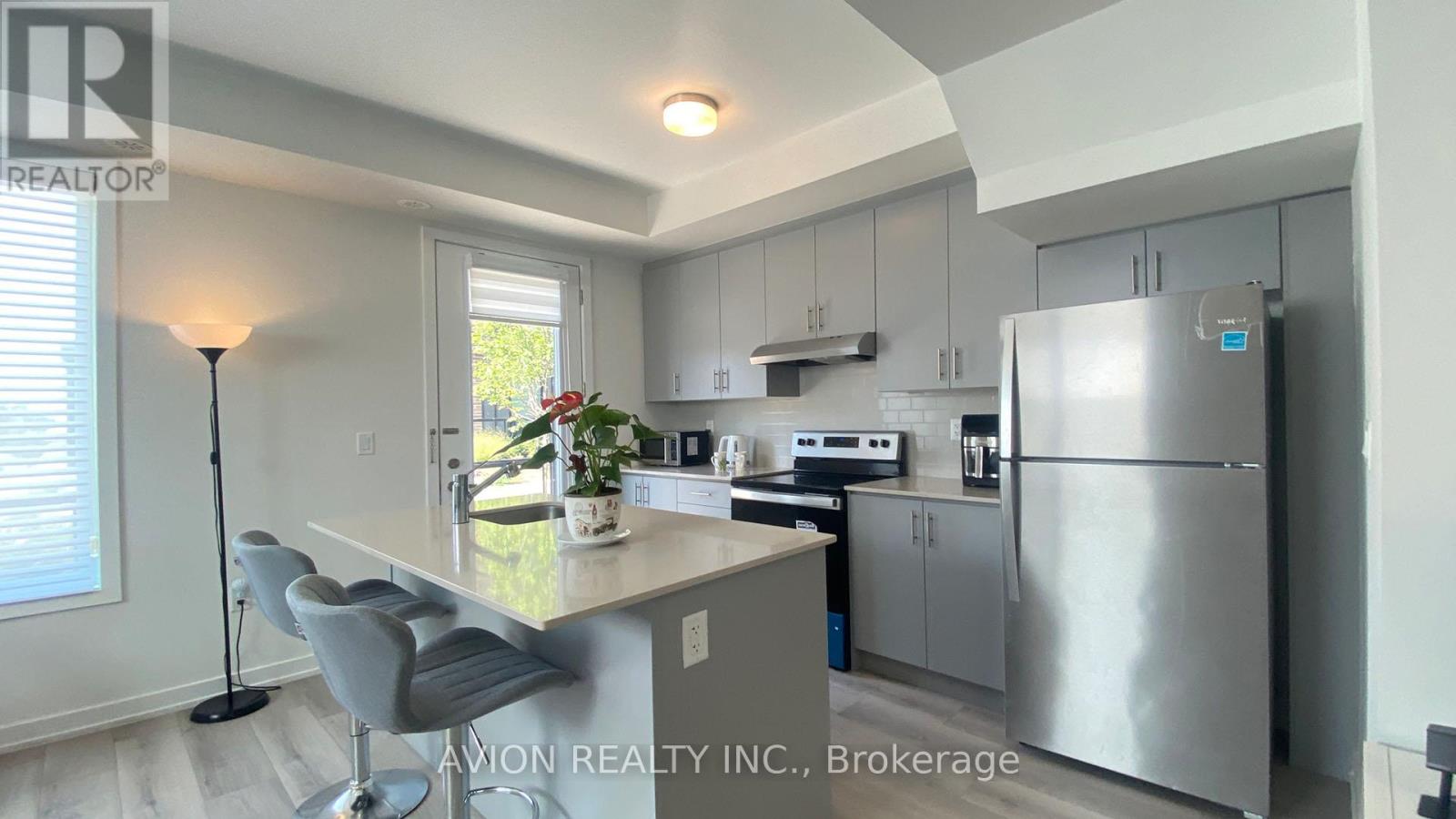 # 2 - 3546 Colonial Drive, Mississauga, Ontario  L5L 0C1 - Photo 10 - W12354036