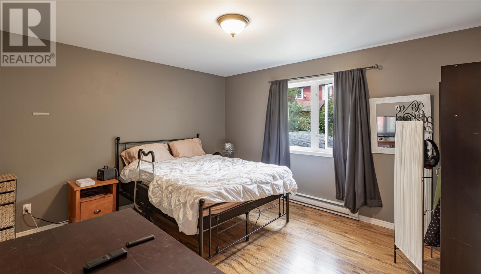 Property at 85 Parkhill Street image 5