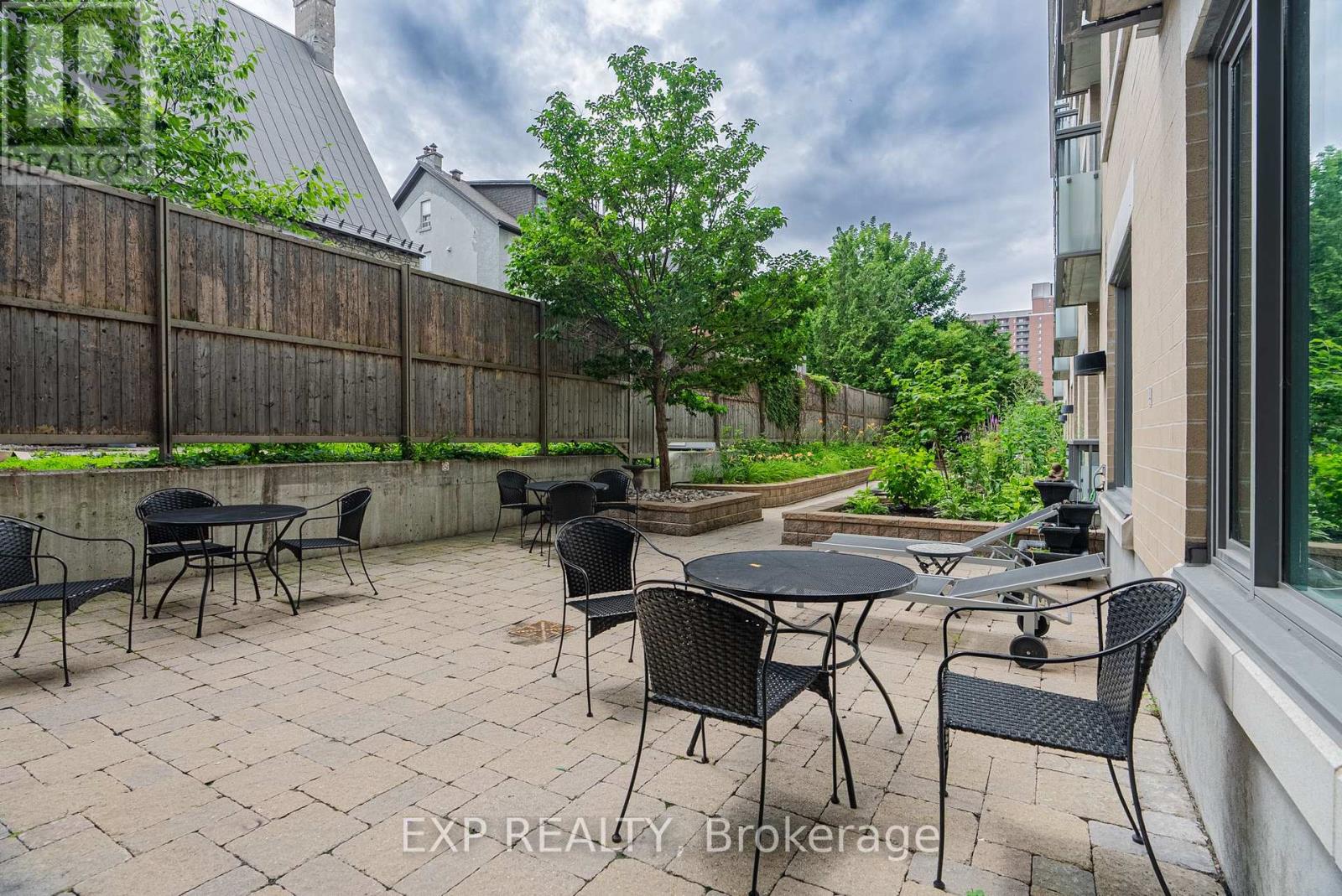 1407 - 238 Besserer Street, Ottawa, Ontario  K1N 6B1 - Photo 5 - X12354073