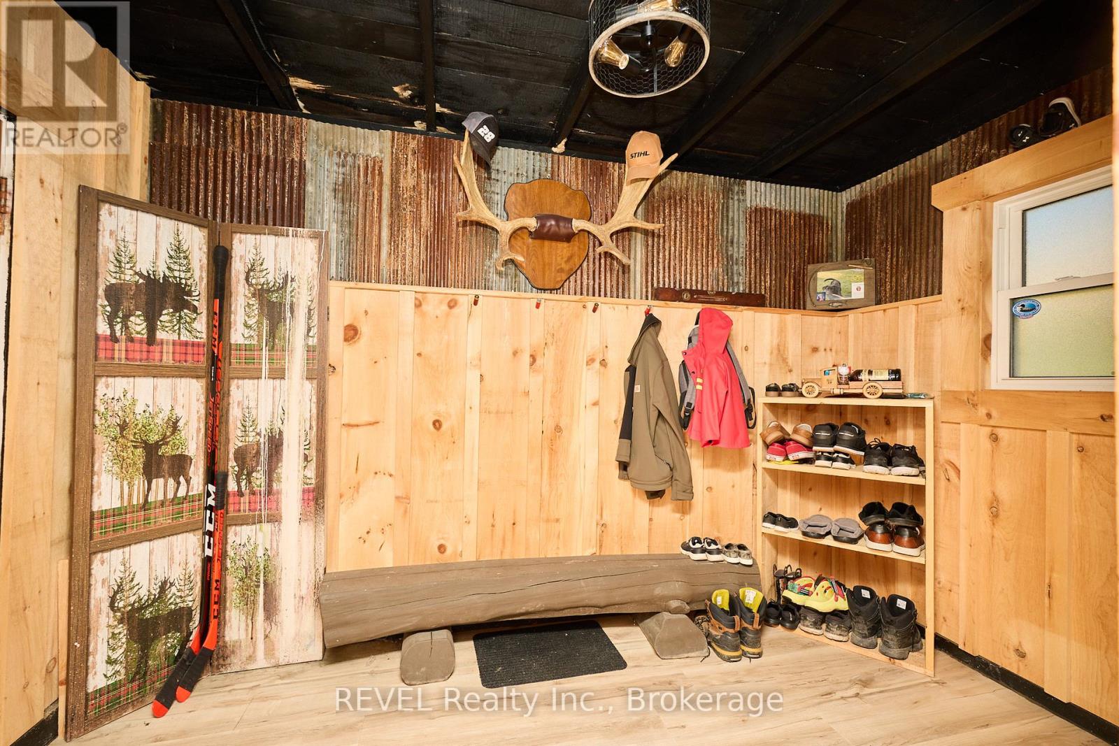 9197 Sodom Road, Niagara Falls, Ontario  L2E 6S6 - Photo 13 - X12354055
