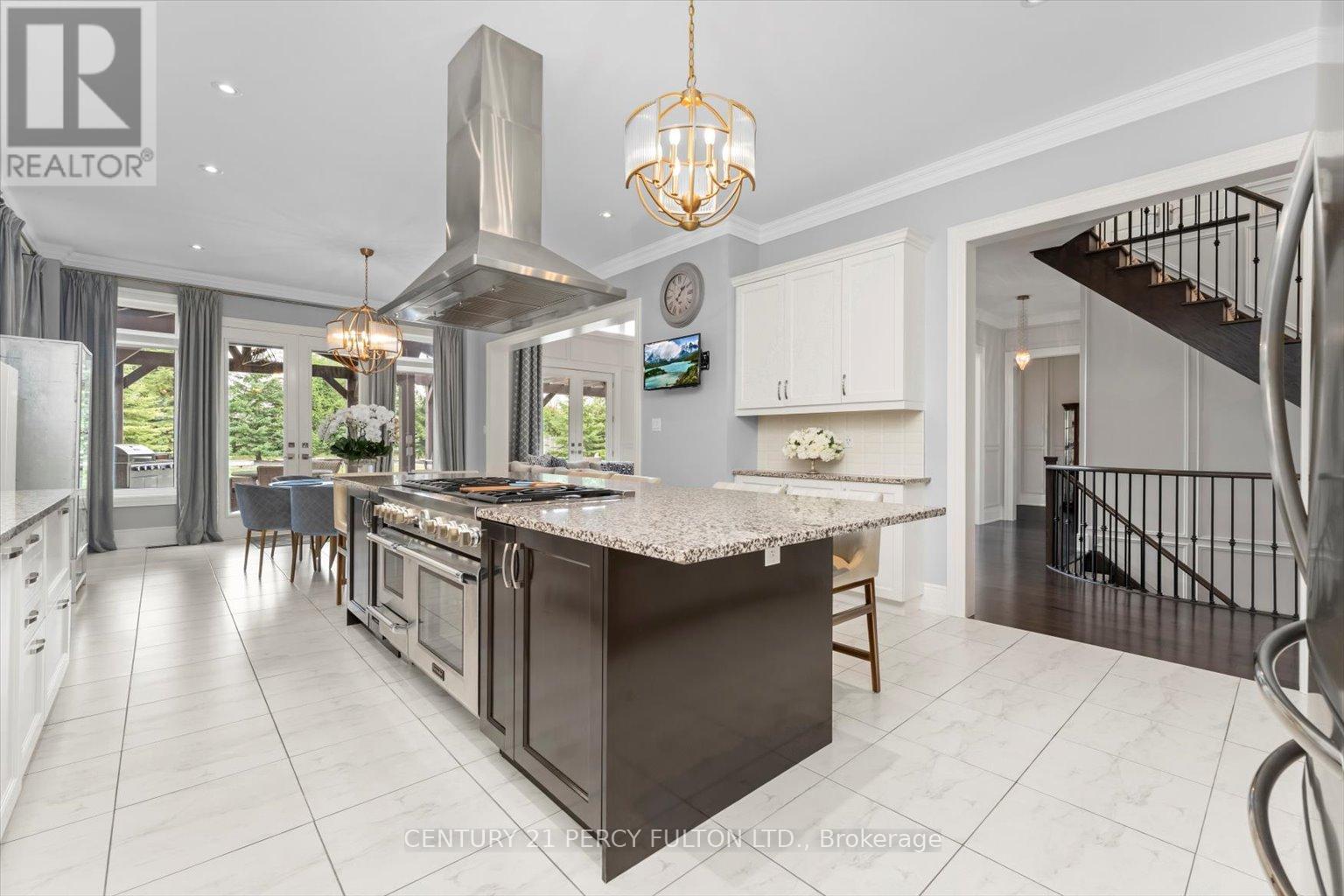 13 Country Club Crescent, Uxbridge, Ontario  L9P 0B8 - Photo 11 - N12354064