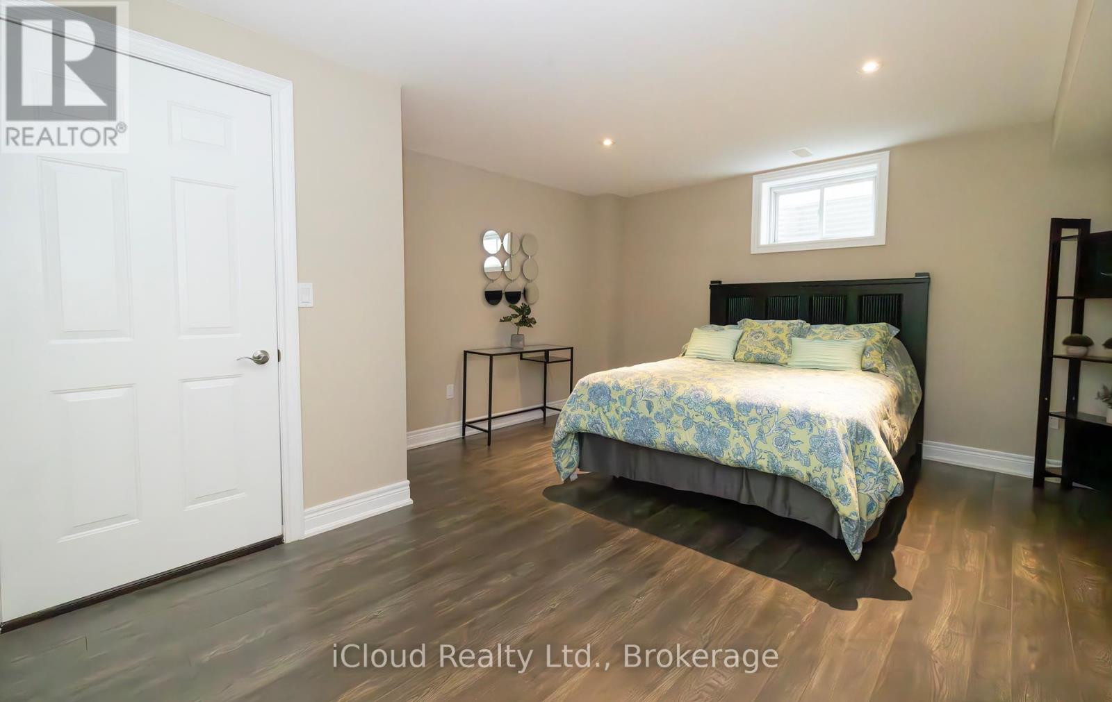 9305 Eagle Ridge Drive, Niagara Falls (Forestview), Ontario  L2H 0G4 - Photo 43 - X12354065