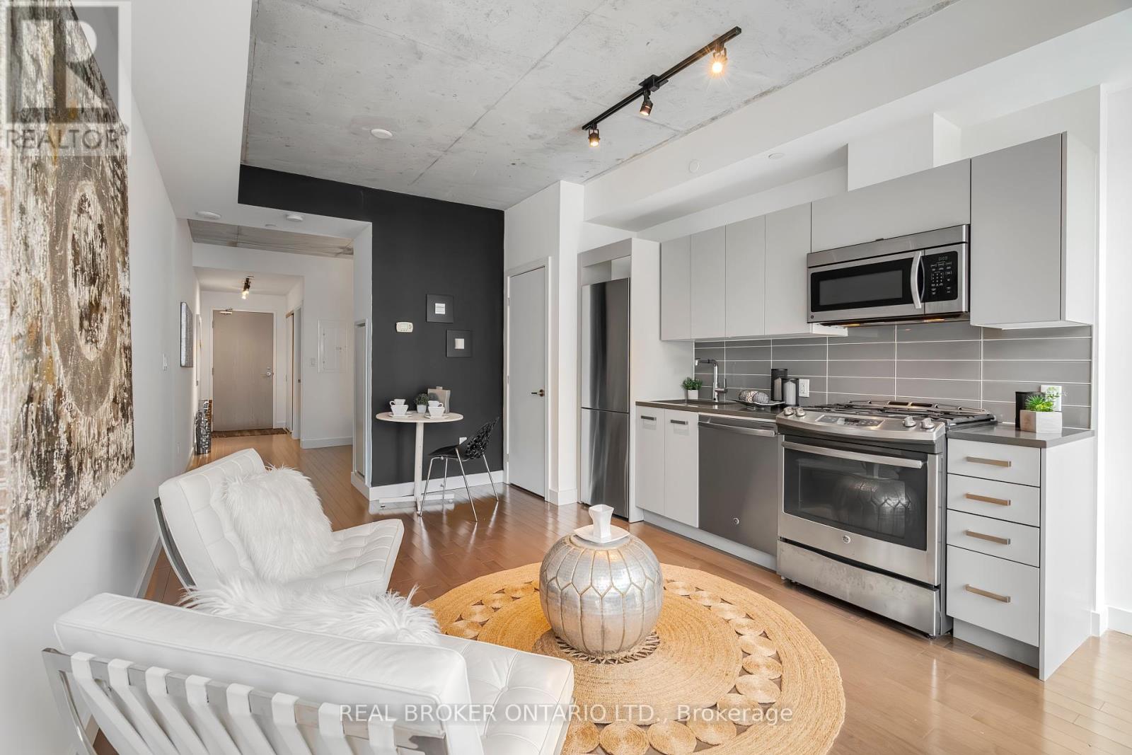 1208 - 224 Lyon Street N, Ottawa, Ontario  K1R 0C1 - Photo 14 - X12354099