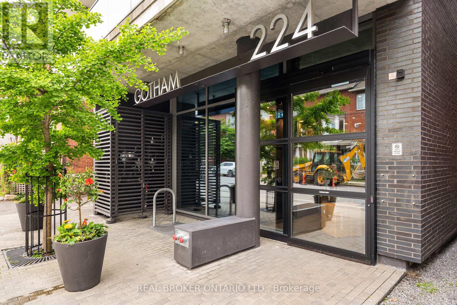 1208 - 224 Lyon Street N, Ottawa, Ontario  K1R 0C1 - Photo 2 - X12354099