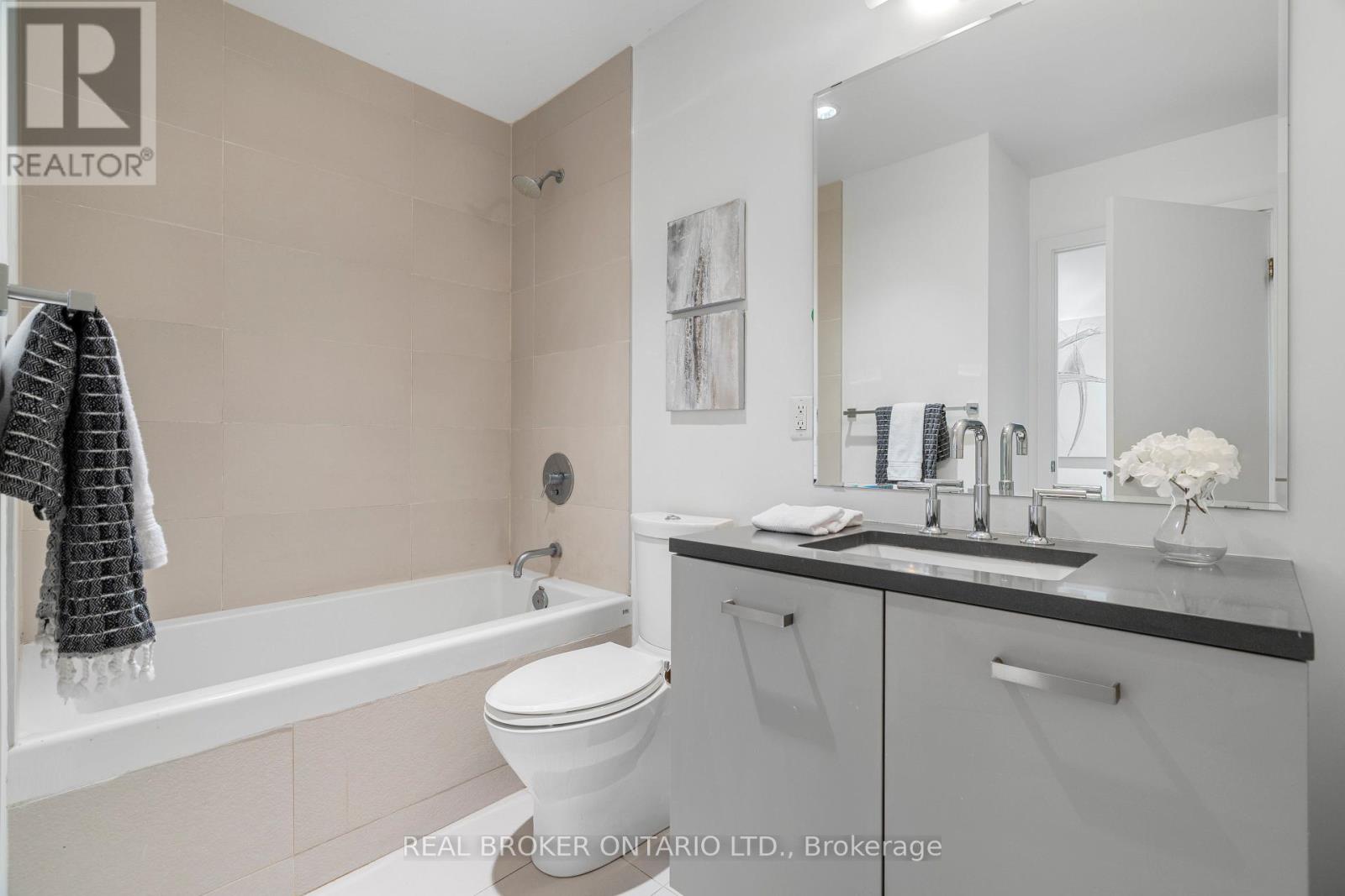 1208 - 224 Lyon Street N, Ottawa, Ontario  K1R 0C1 - Photo 20 - X12354099