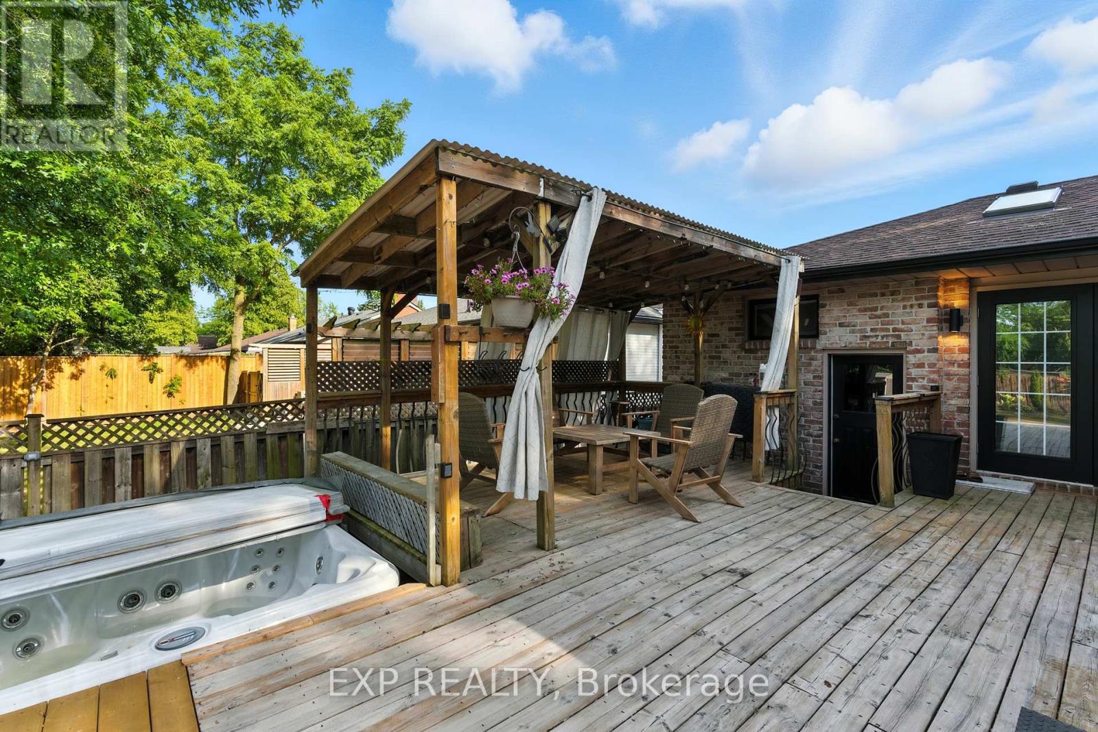 6859 Wills Street, Niagara Falls, Ontario  L2J 1Y6 - Photo 46 - X12354114