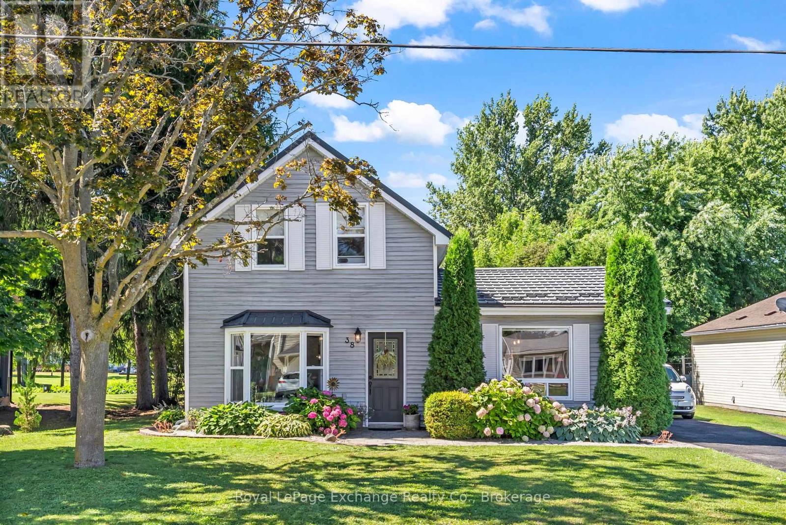38 Church Street, Kincardine, Ontario  N0G 2T0 - Photo 1 - X12354100