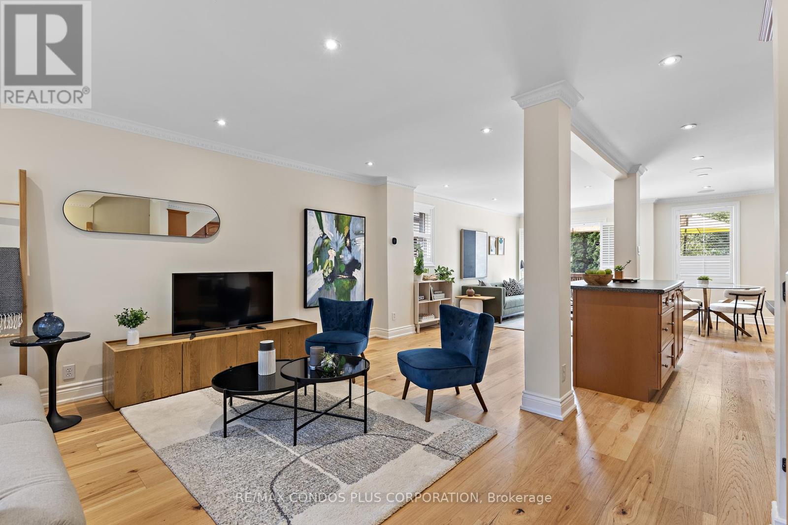 Property at 103 MEMORIAL PARK AVENUE image 3