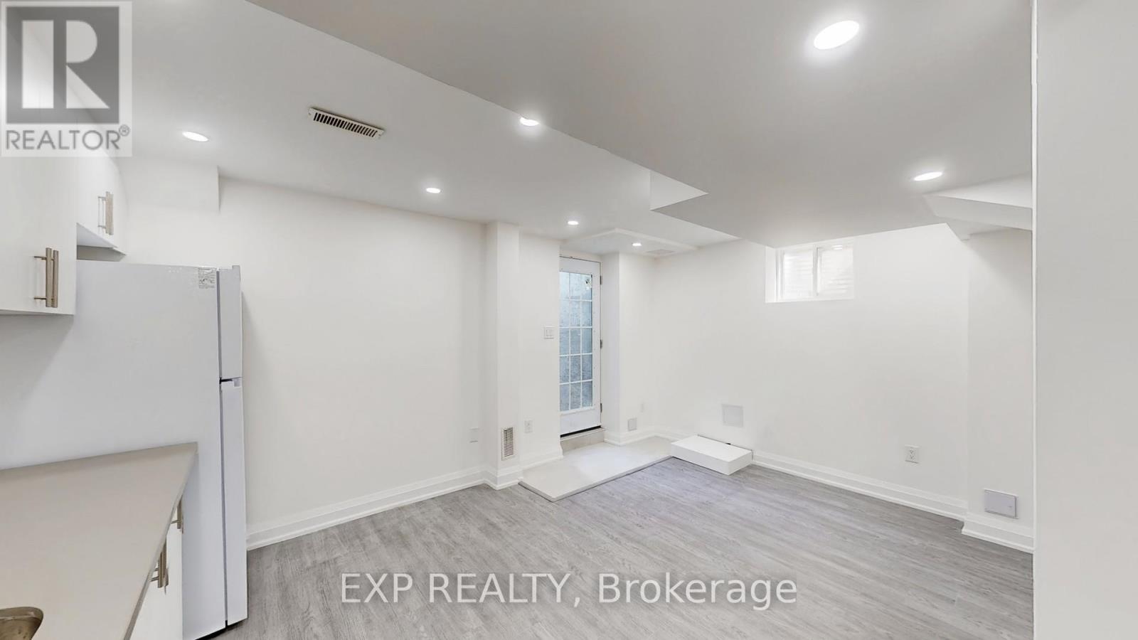 Bsmt - 33 Native Landing, Brampton, Ontario  L6X 5B1 - Photo 6 - W12354097