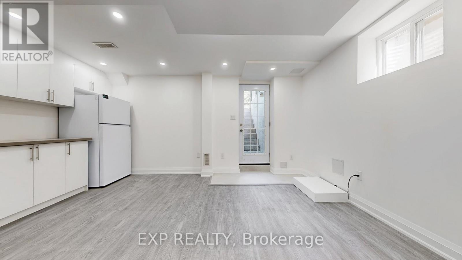 Bsmt - 33 Native Landing, Brampton, Ontario  L6X 5B1 - Photo 8 - W12354097