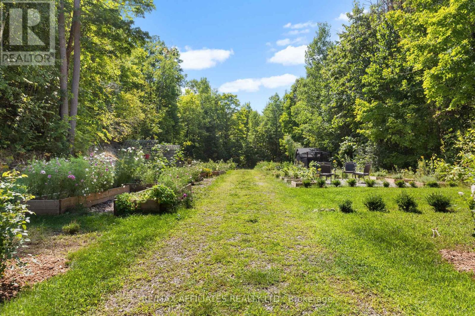 1727 Fallbrook Road, Tay Valley, Ontario  K0G 1A0 - Photo 44 - X12354123