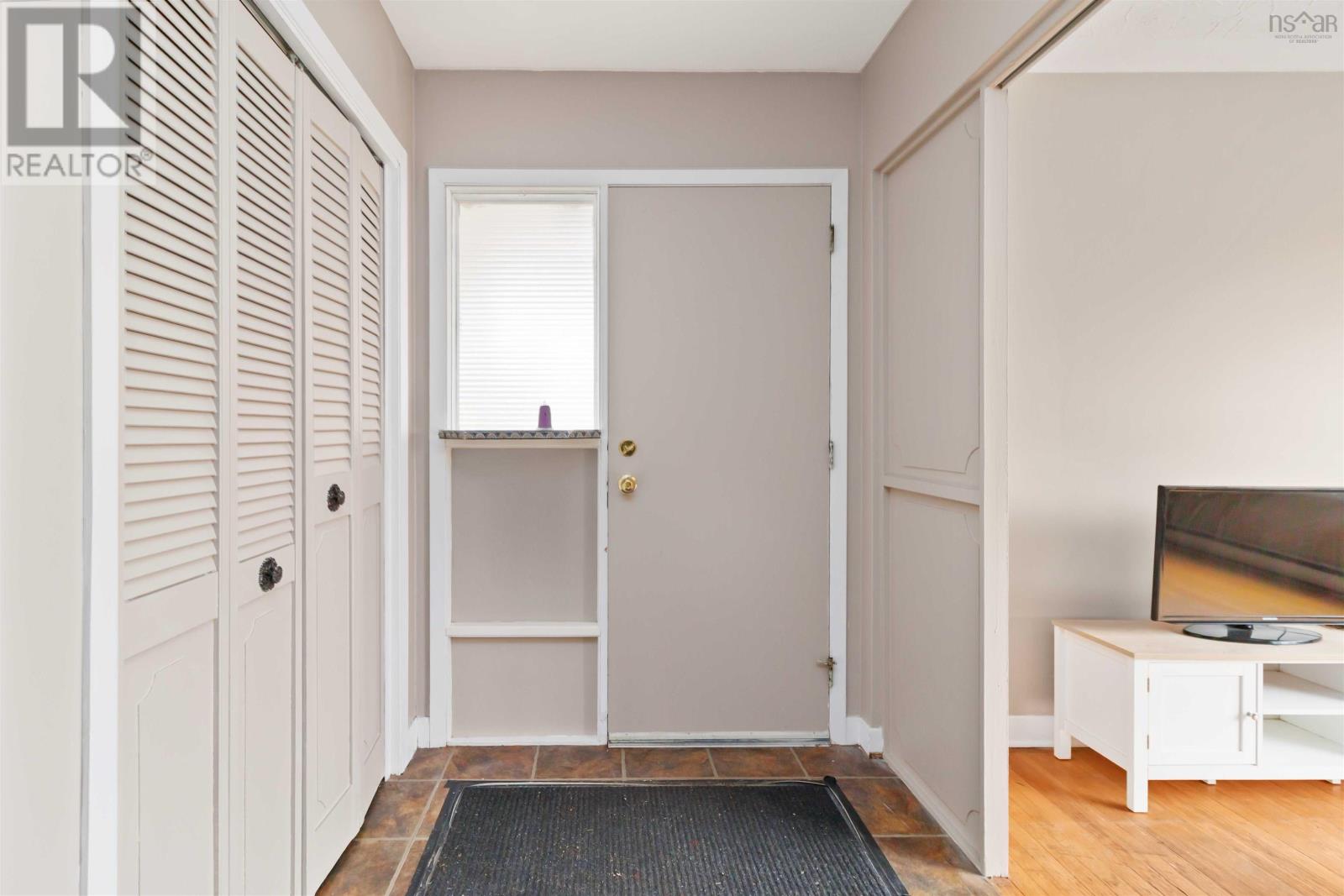 Property at 16 Oakburn Court image 5