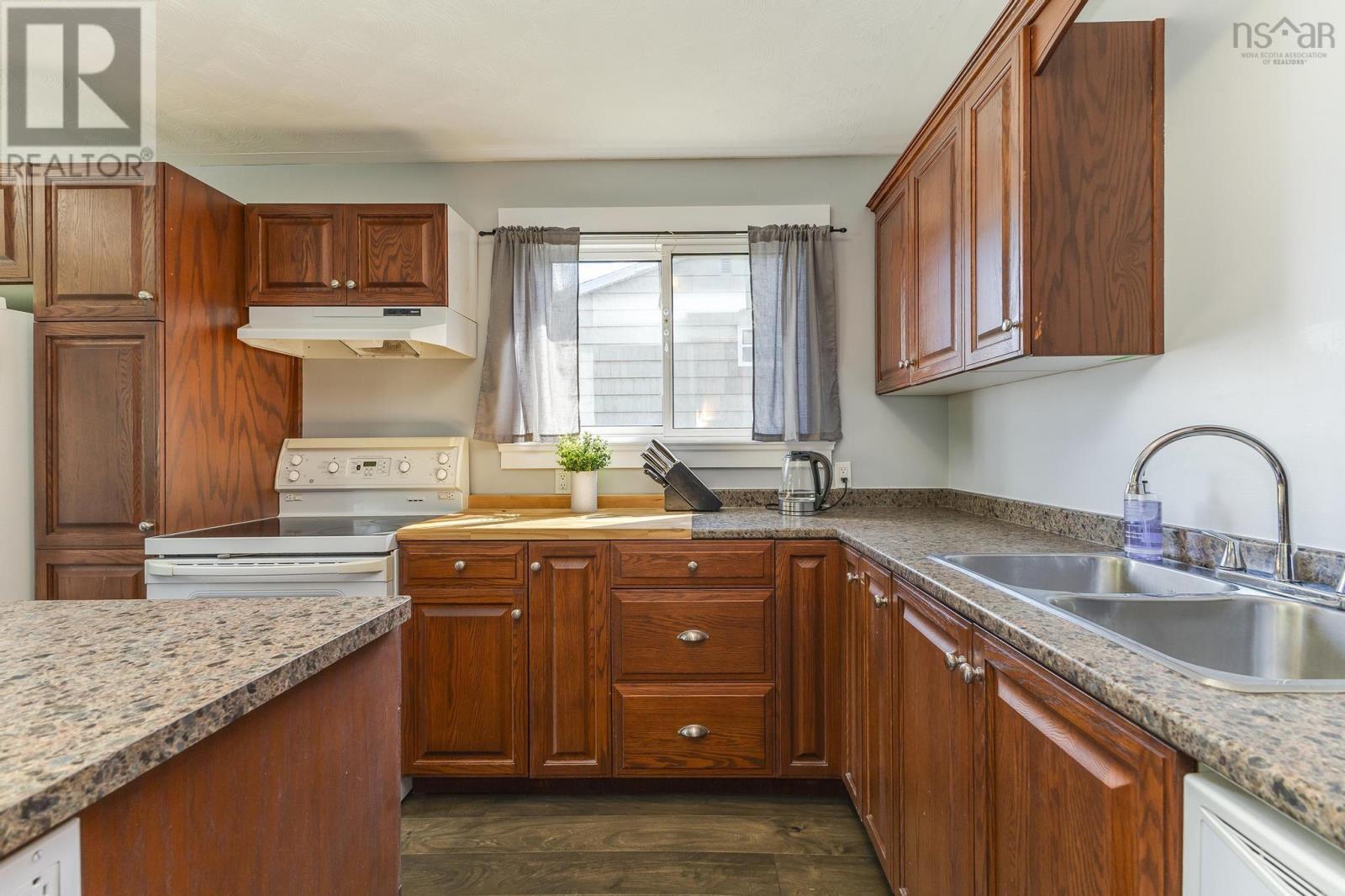 498 Birch Street, New Glasgow, Nova Scotia  B2H 1Y1 - Photo 3 - 202521104