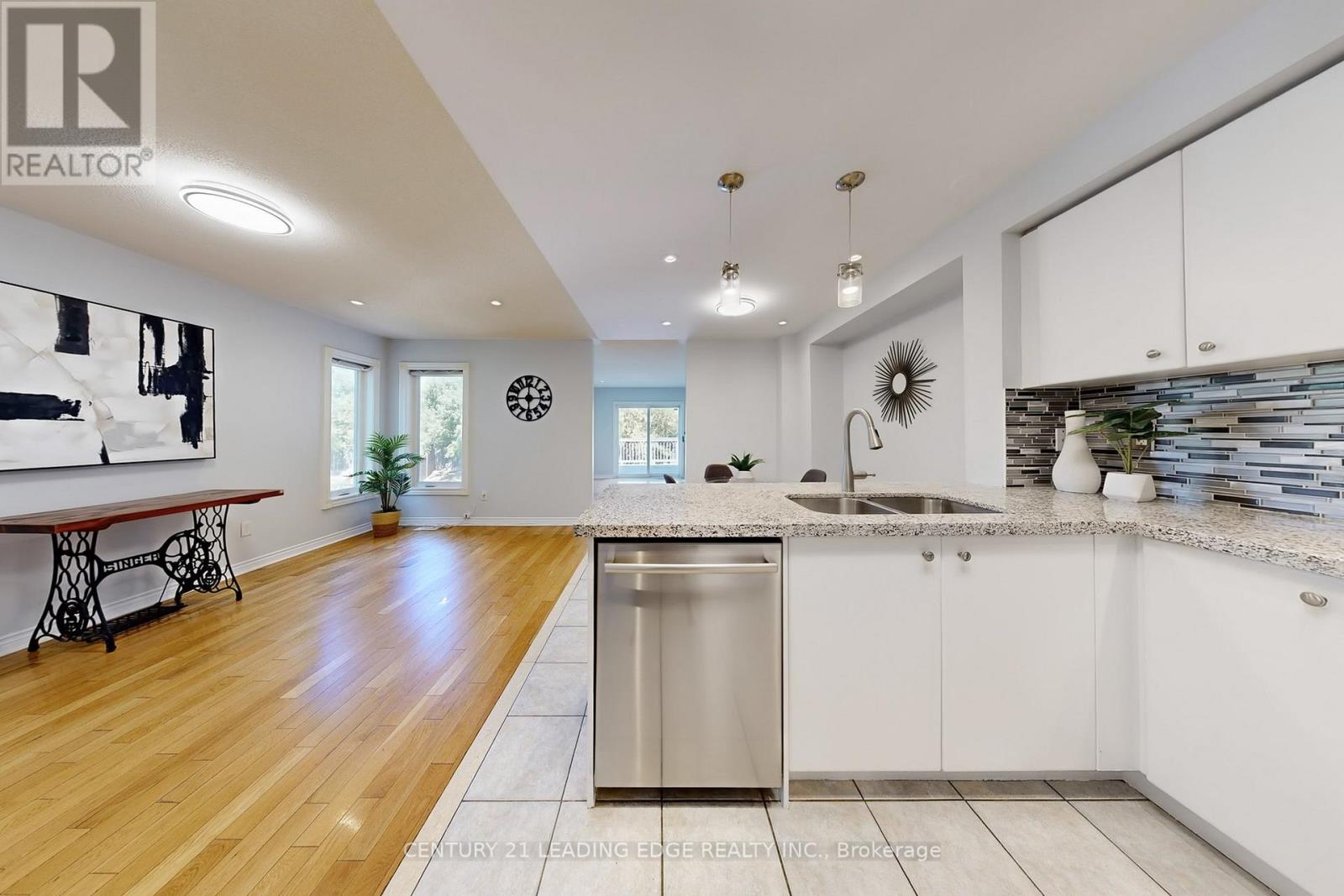 58 Redkey Drive, Markham, Ontario  L3S 4R4 - Photo 7 - N12354118