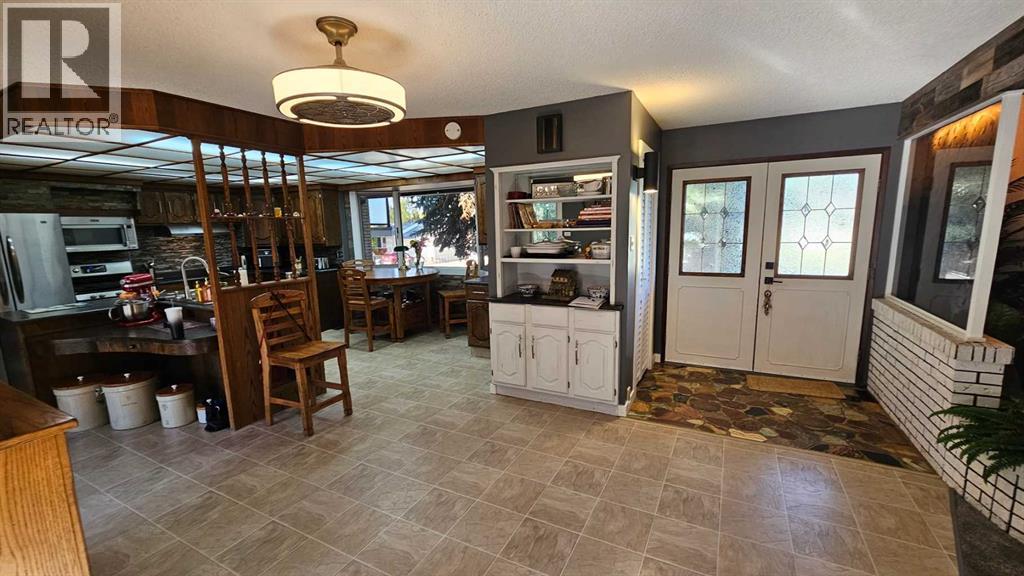 808 1 Street Ne, Milk River, Alberta  T0K 1M0 - Photo 4 - A2250000