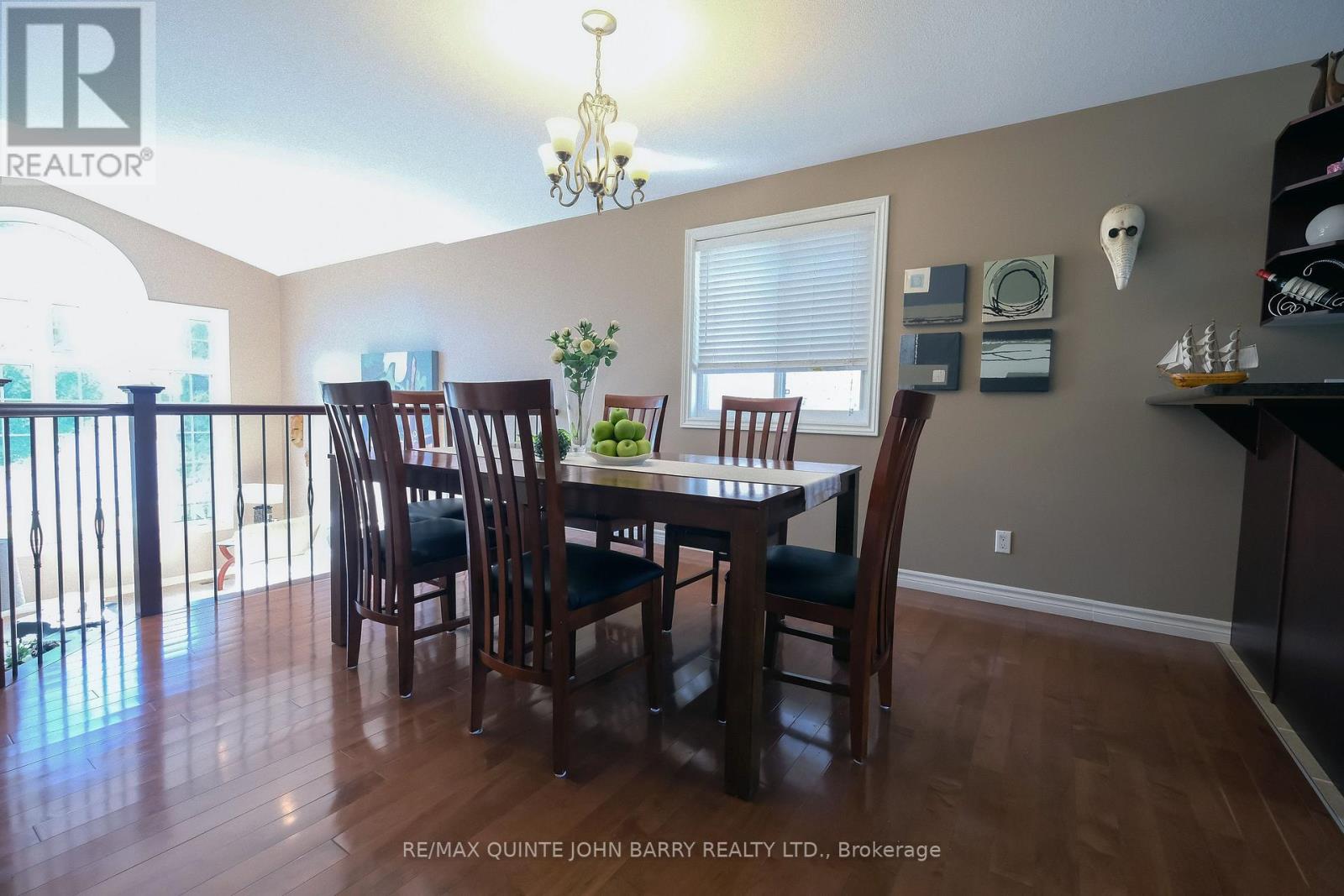 105 Parkview Heights, Quinte West, Ontario  K8V 0A2 - Photo 14 - X12354167