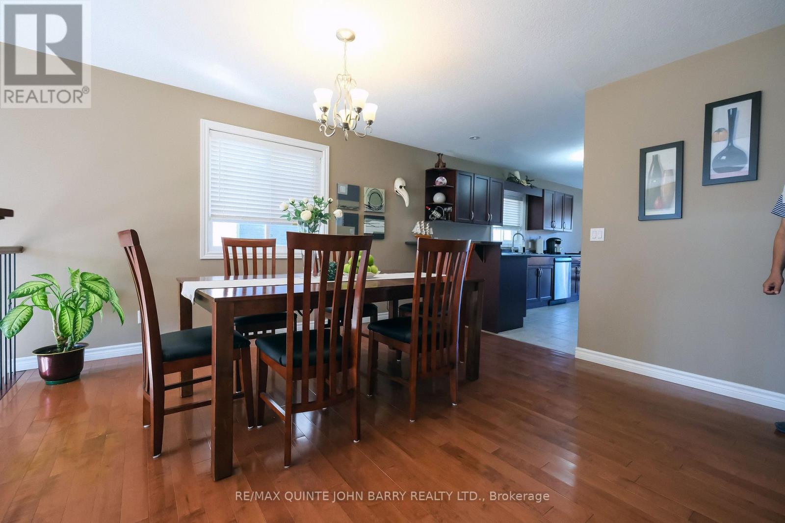 105 Parkview Heights, Quinte West, Ontario  K8V 0A2 - Photo 15 - X12354167