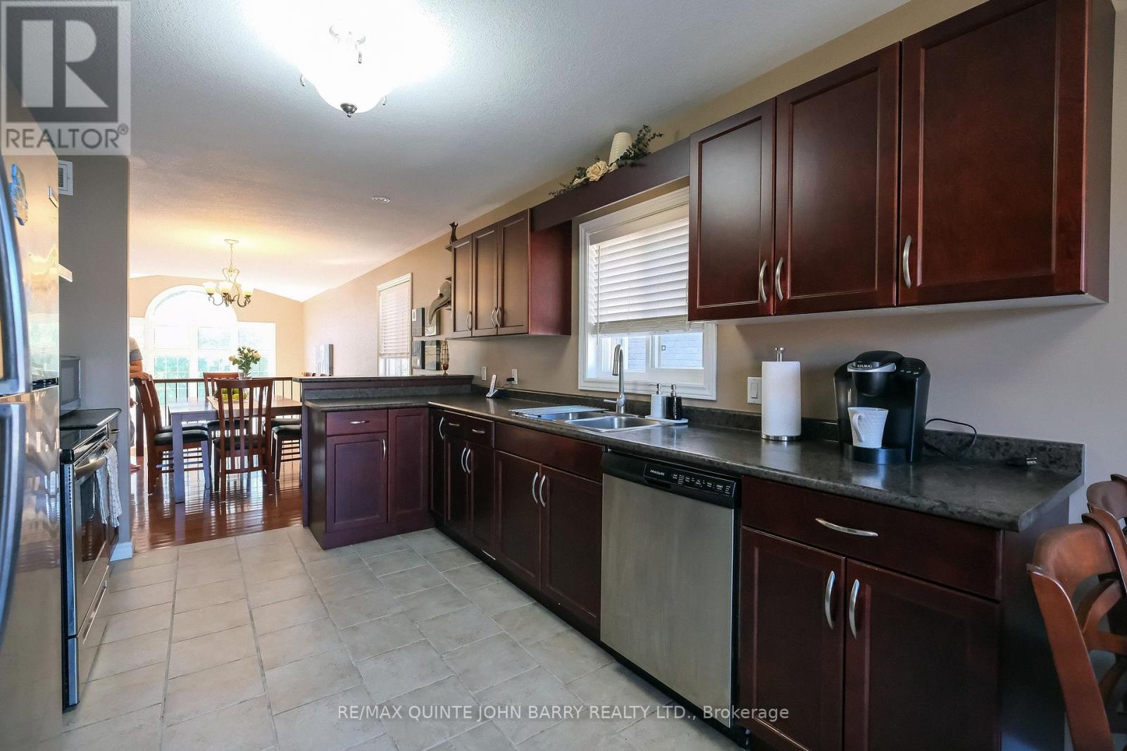 105 Parkview Heights, Quinte West, Ontario  K8V 0A2 - Photo 16 - X12354167