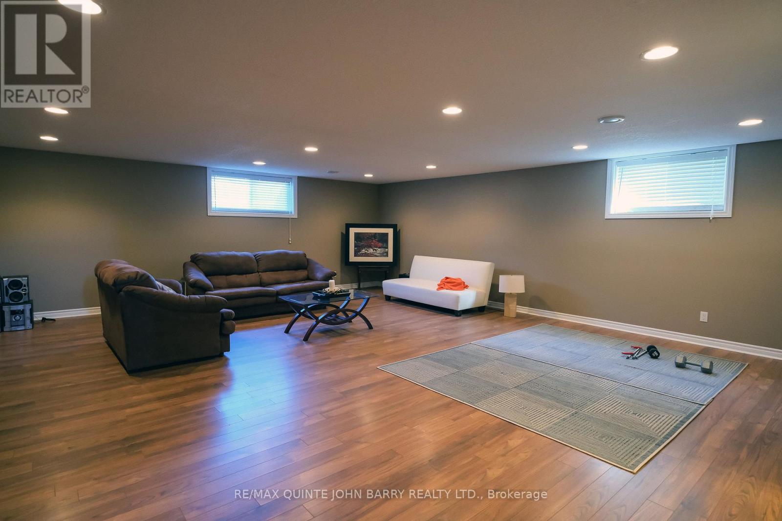 105 Parkview Heights, Quinte West, Ontario  K8V 0A2 - Photo 25 - X12354167