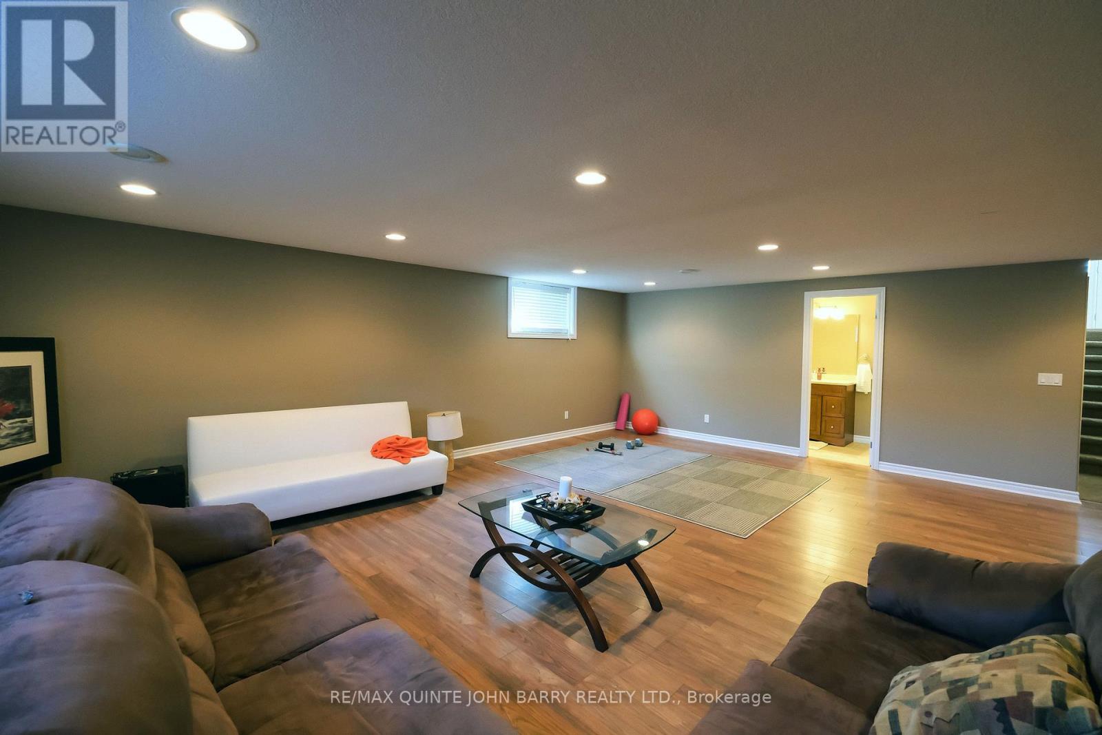 105 Parkview Heights, Quinte West, Ontario  K8V 0A2 - Photo 29 - X12354167