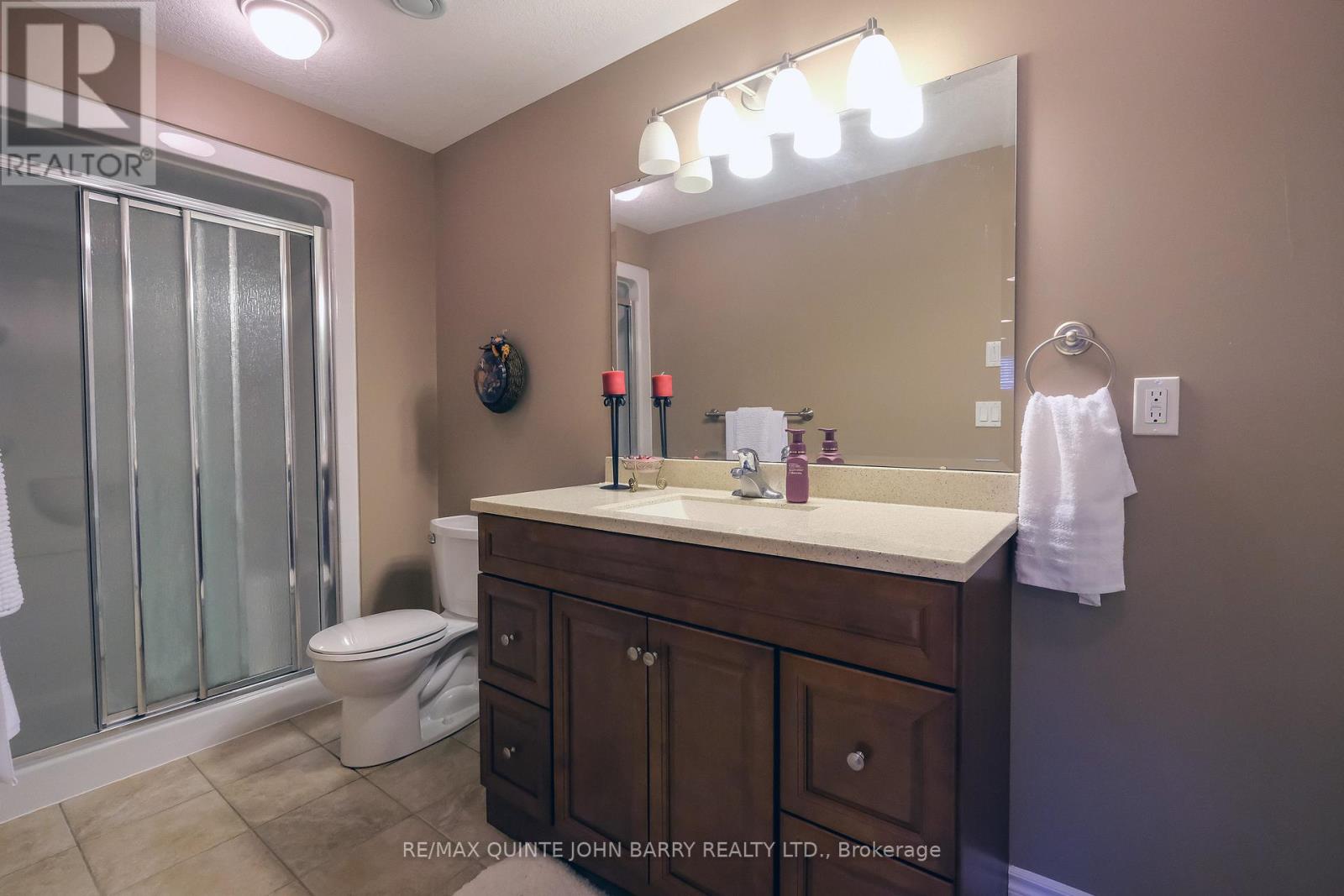 105 Parkview Heights, Quinte West, Ontario  K8V 0A2 - Photo 31 - X12354167