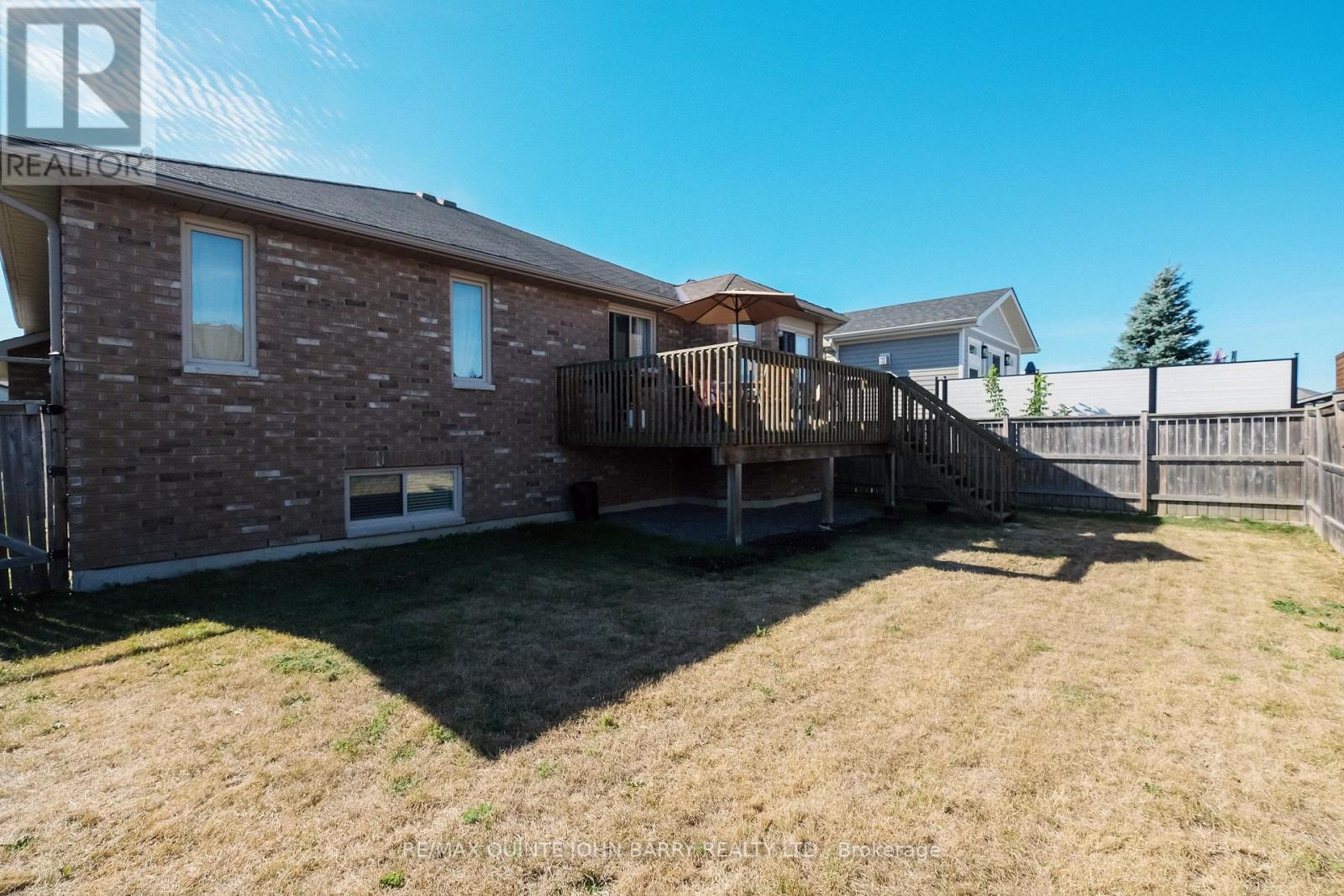 105 Parkview Heights, Quinte West, Ontario  K8V 0A2 - Photo 38 - X12354167