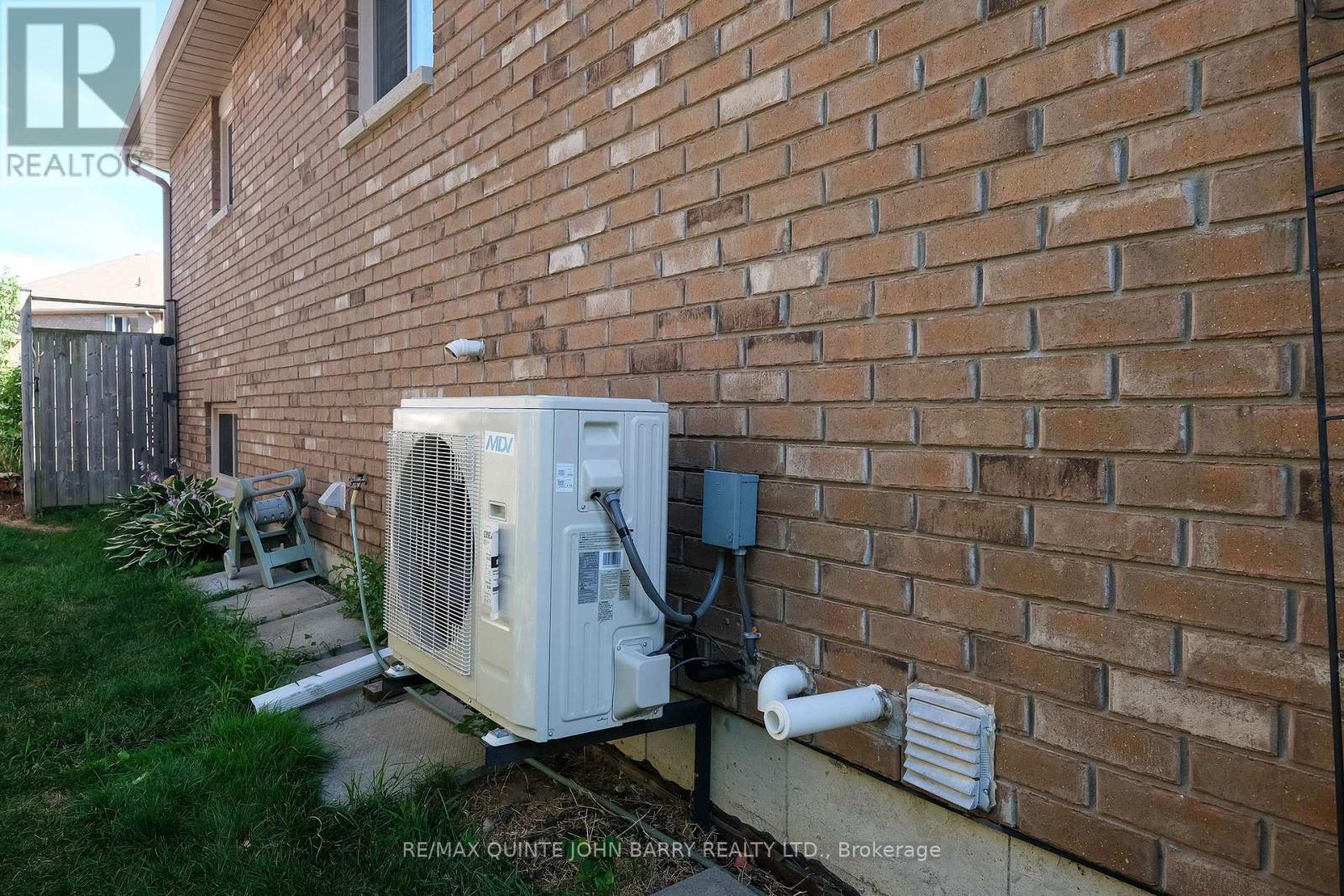 105 Parkview Heights, Quinte West, Ontario  K8V 0A2 - Photo 40 - X12354167