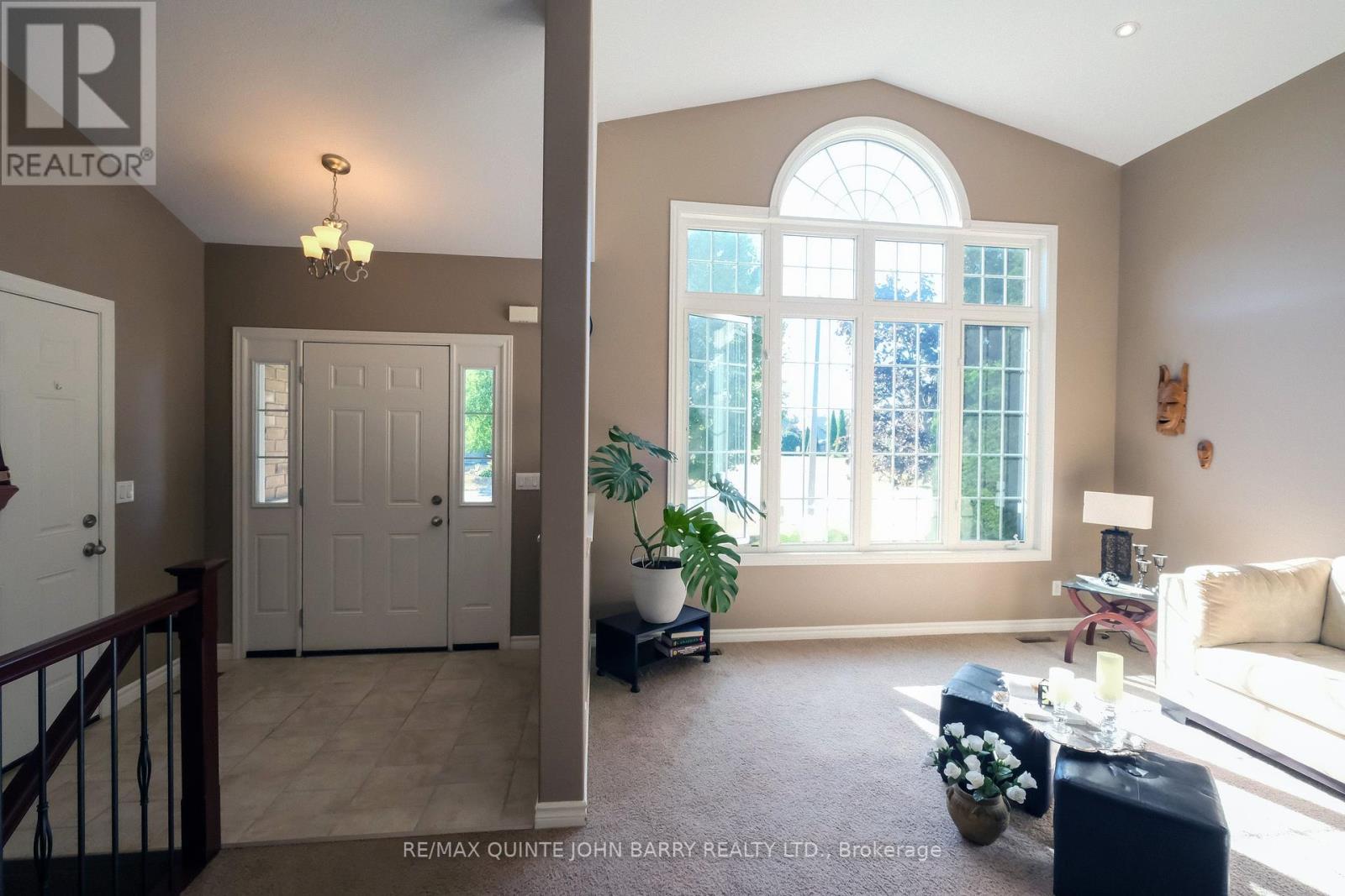 105 Parkview Heights, Quinte West, Ontario  K8V 0A2 - Photo 8 - X12354167