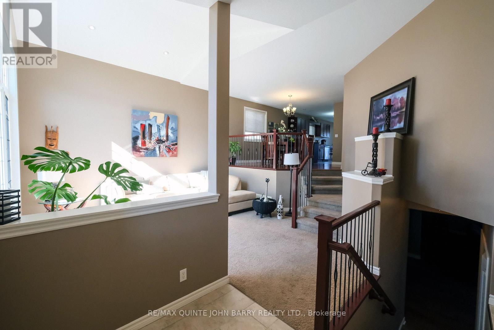 105 Parkview Heights, Quinte West, Ontario  K8V 0A2 - Photo 9 - X12354167