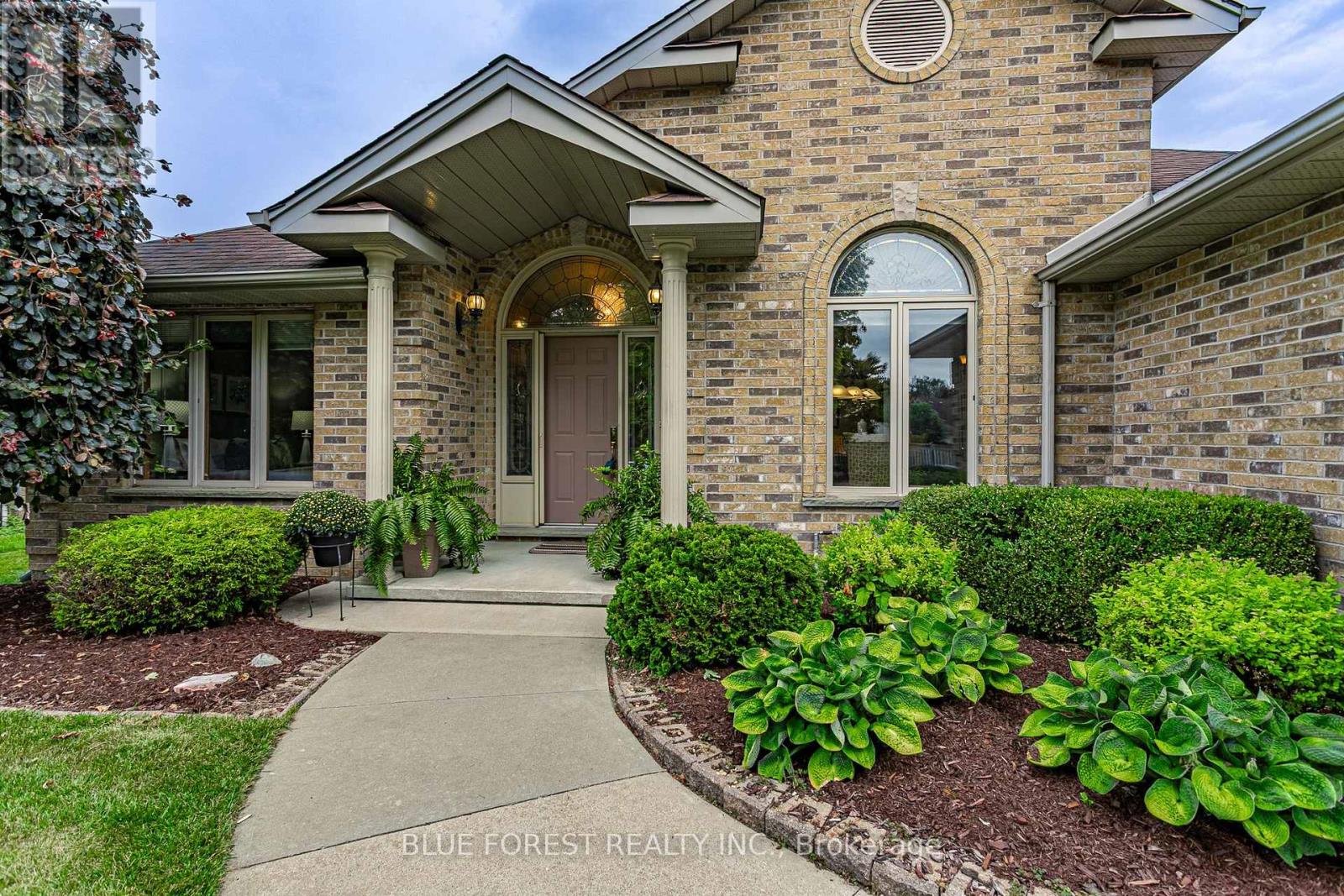 Property at 15 CALVERT PLACE image 3