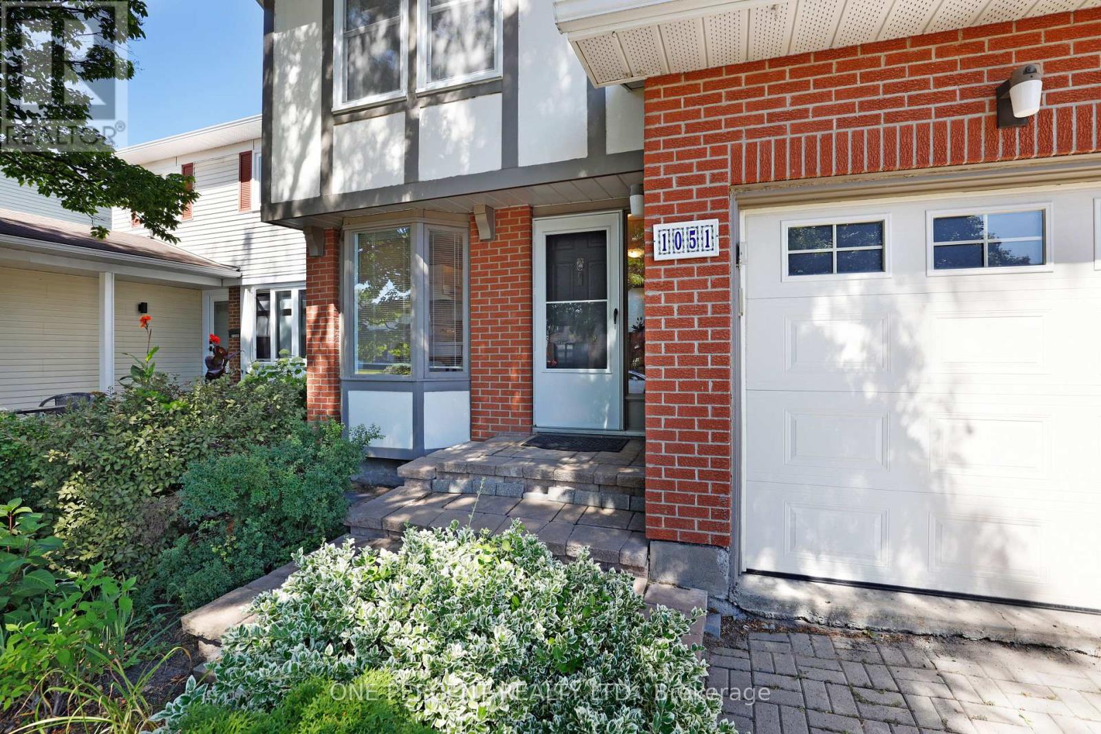 Property at 1051 ARROWHEAD PLACE image 4