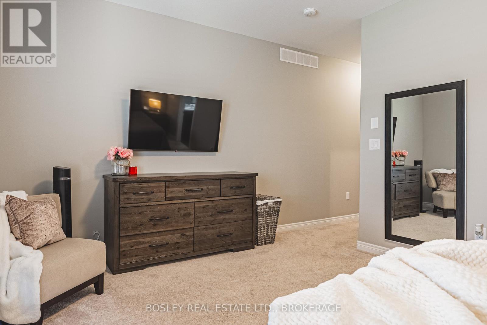 14 Cinnamon Street, Thorold, Ontario  L2V 0H6 - Photo 22 - X12354141