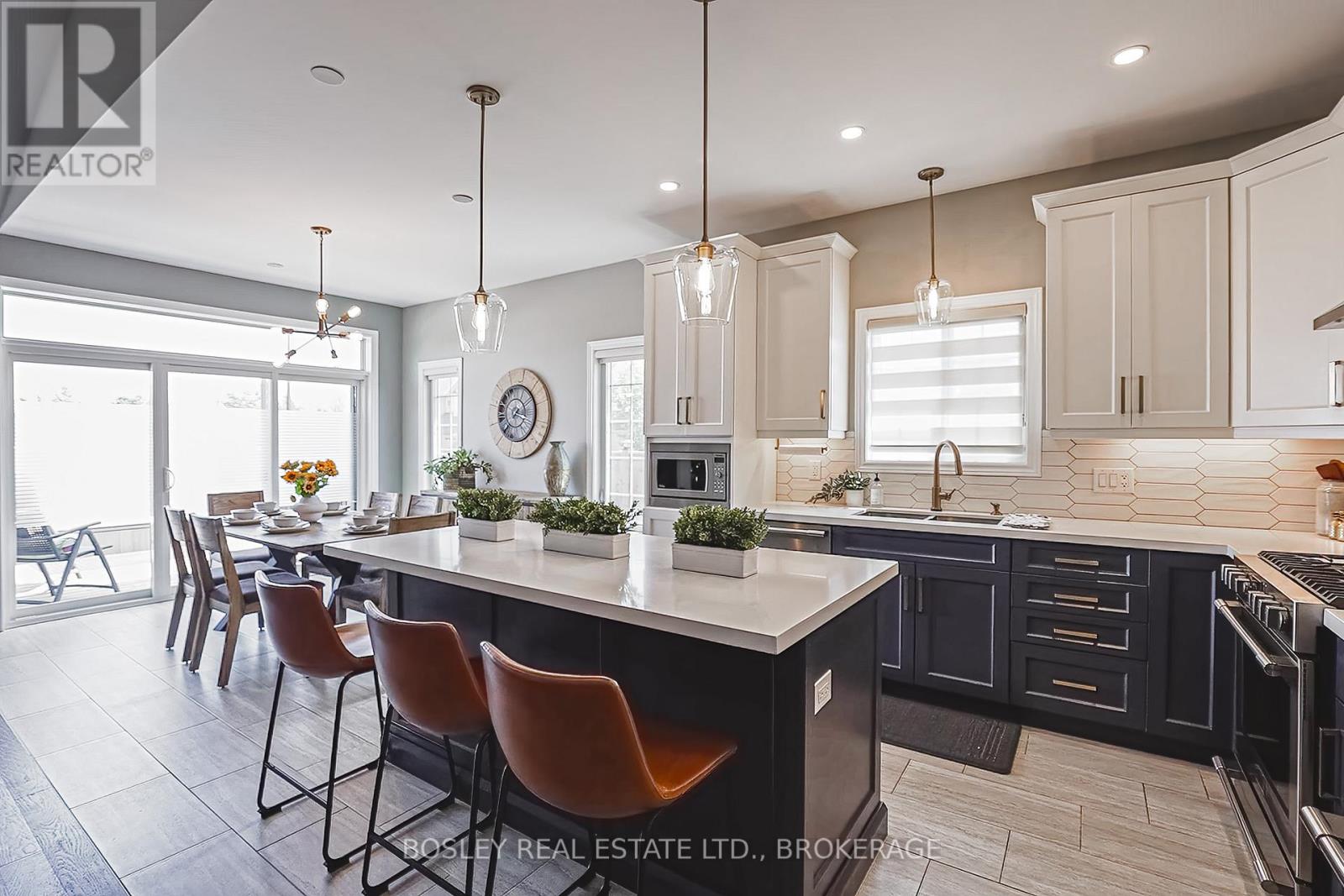 14 Cinnamon Street, Thorold, Ontario  L2V 0H6 - Photo 7 - X12354141