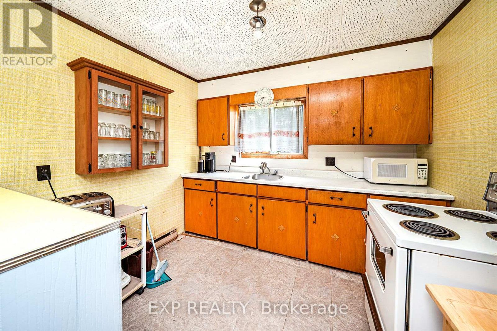 40658 Shore Road, Brock, Ontario  L0K 1A0 - Photo 17 - N12354164