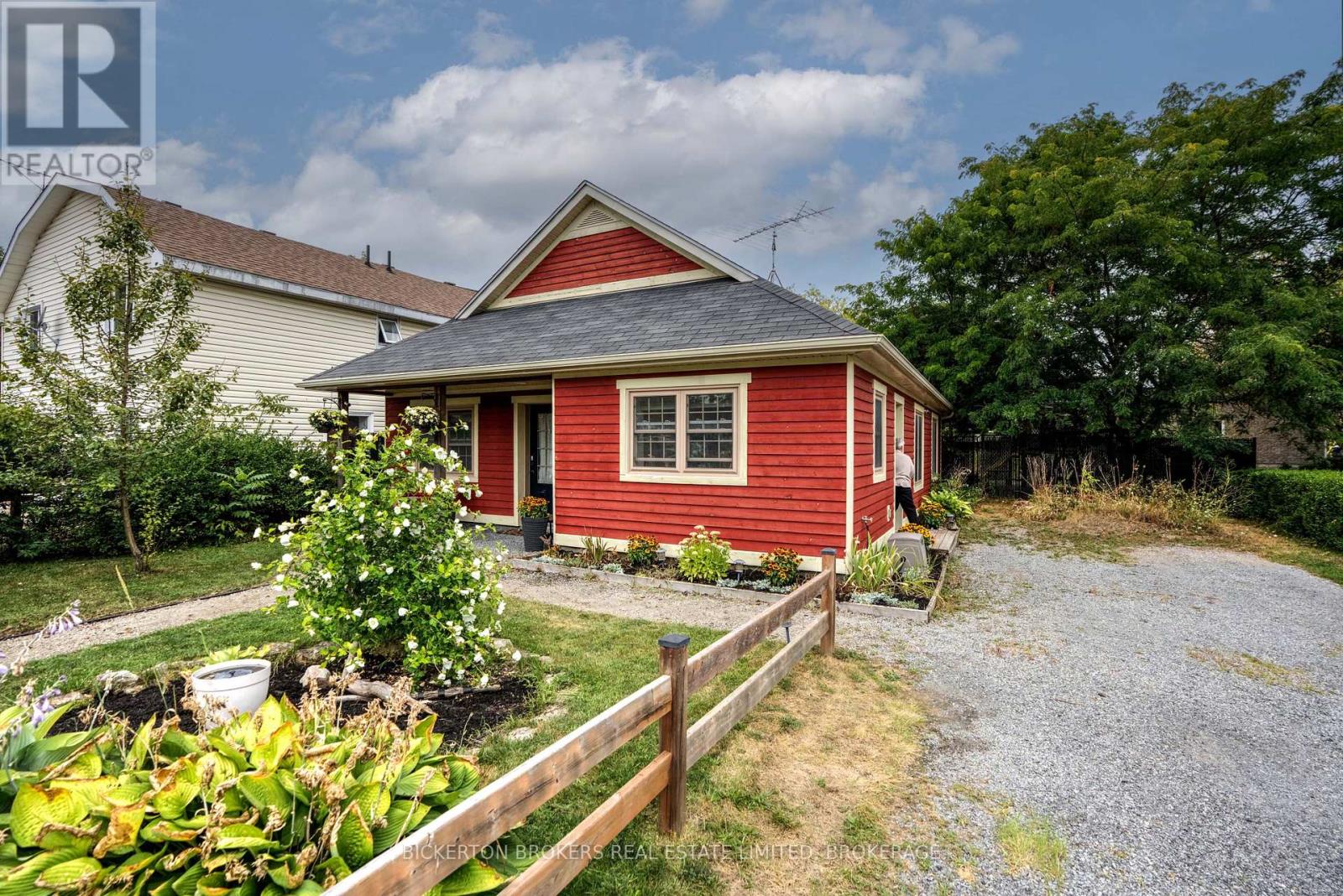 6 Yonge Street, Lansdowne Village, Ontario  K0E 1L0 - Photo 20 - X12354241