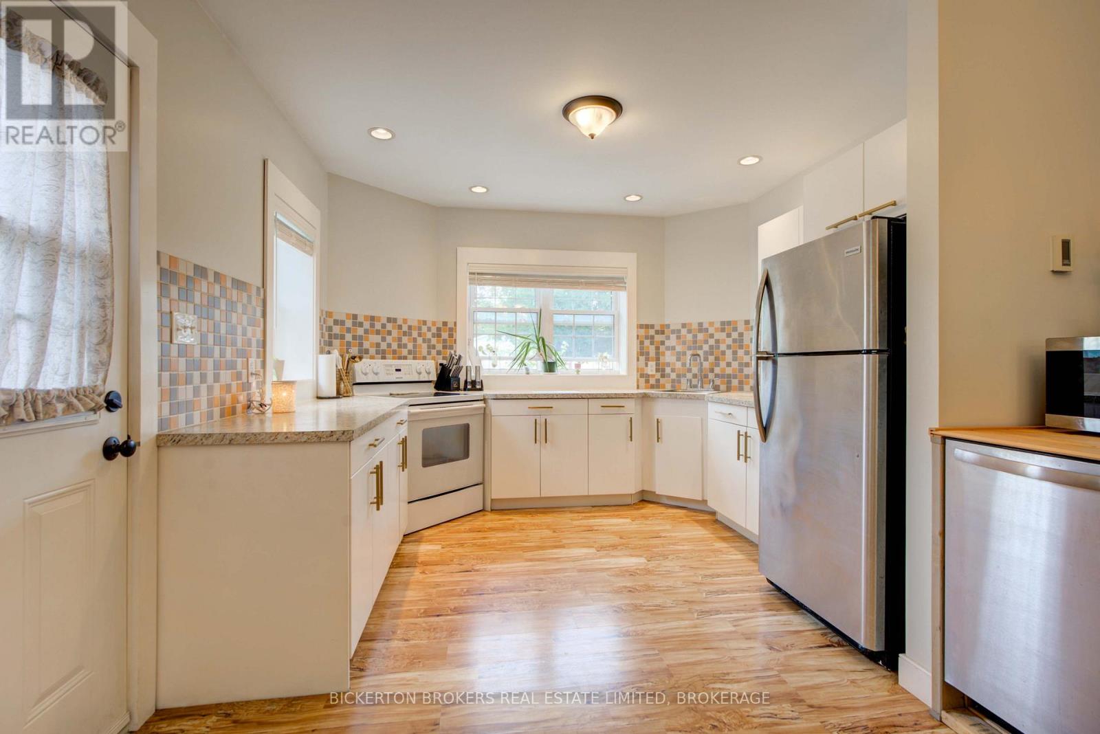 6 Yonge Street, Lansdowne Village, Ontario  K0E 1L0 - Photo 21 - X12354241