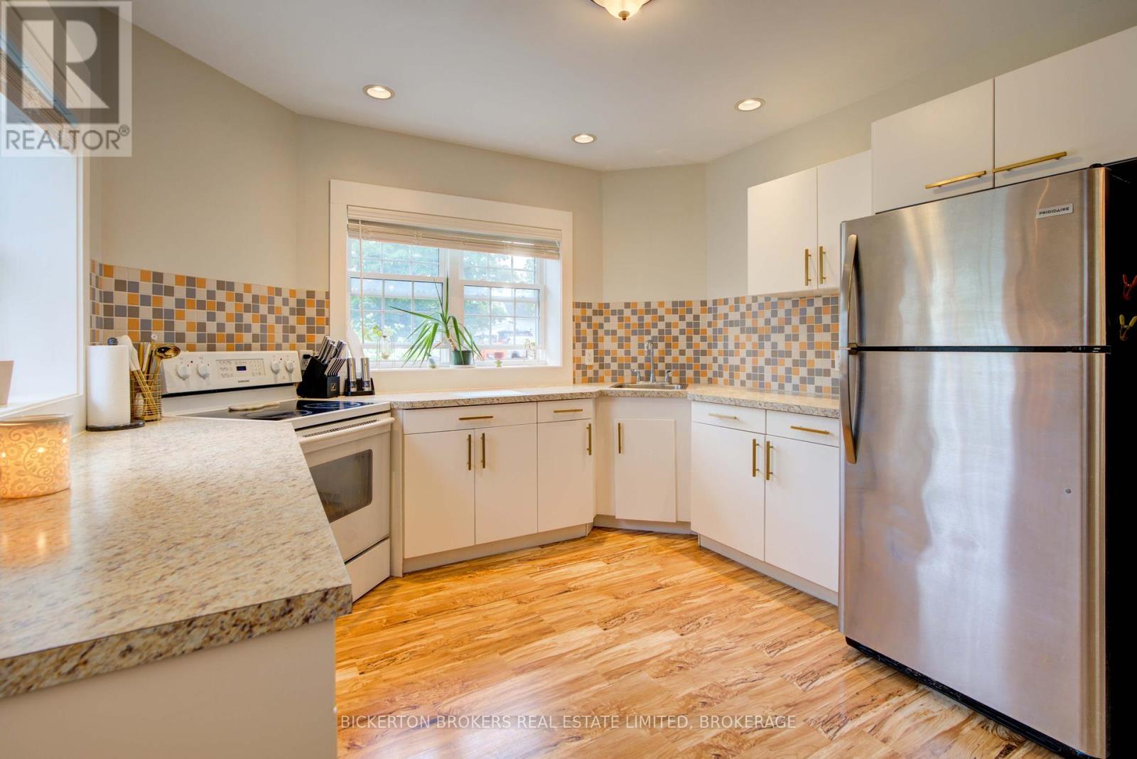 6 Yonge Street, Lansdowne Village, Ontario  K0E 1L0 - Photo 22 - X12354241