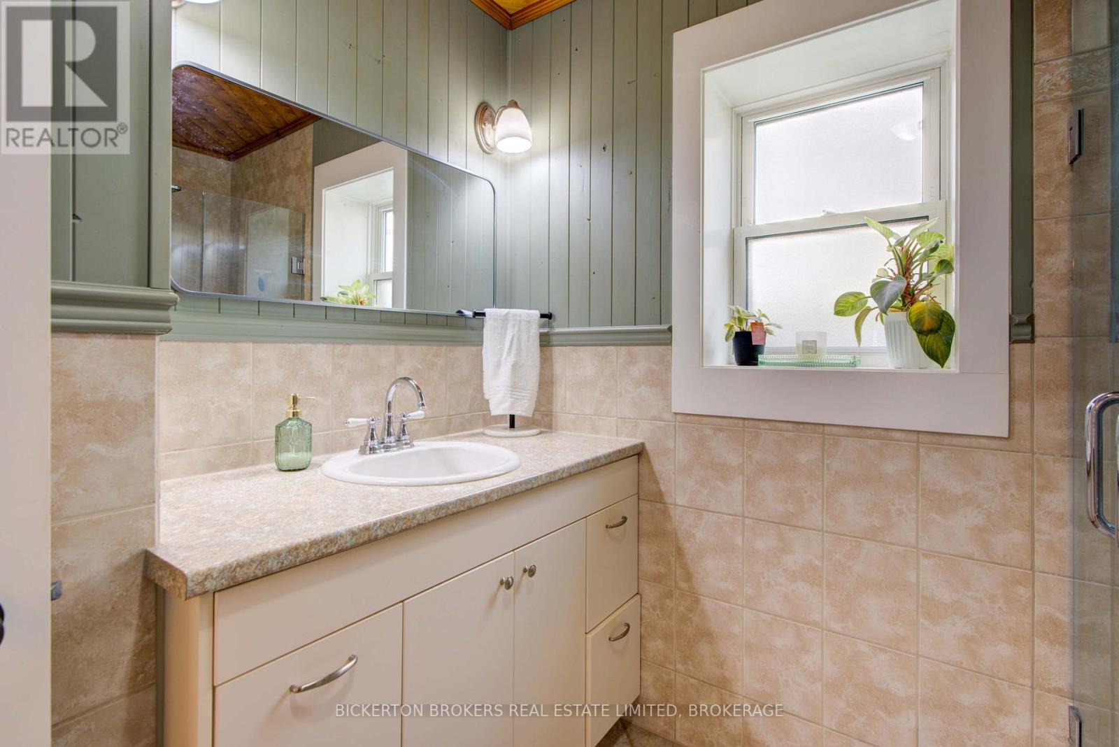 6 Yonge Street, Lansdowne Village, Ontario  K0E 1L0 - Photo 35 - X12354241