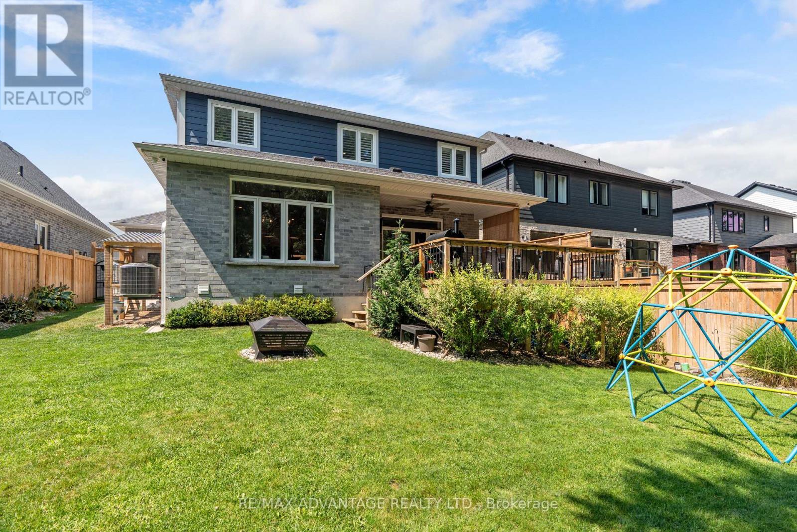 94 Mill Pond Crescent, Thames Centre, Ontario  N0L 1G2 - Photo 39 - X12354208
