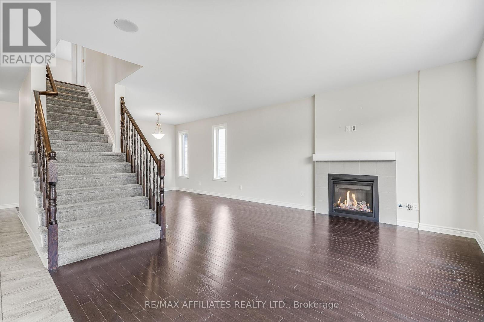 784 Namur Street, Russell, Ontario  K0A 1W0 - Photo 10 - X12354202