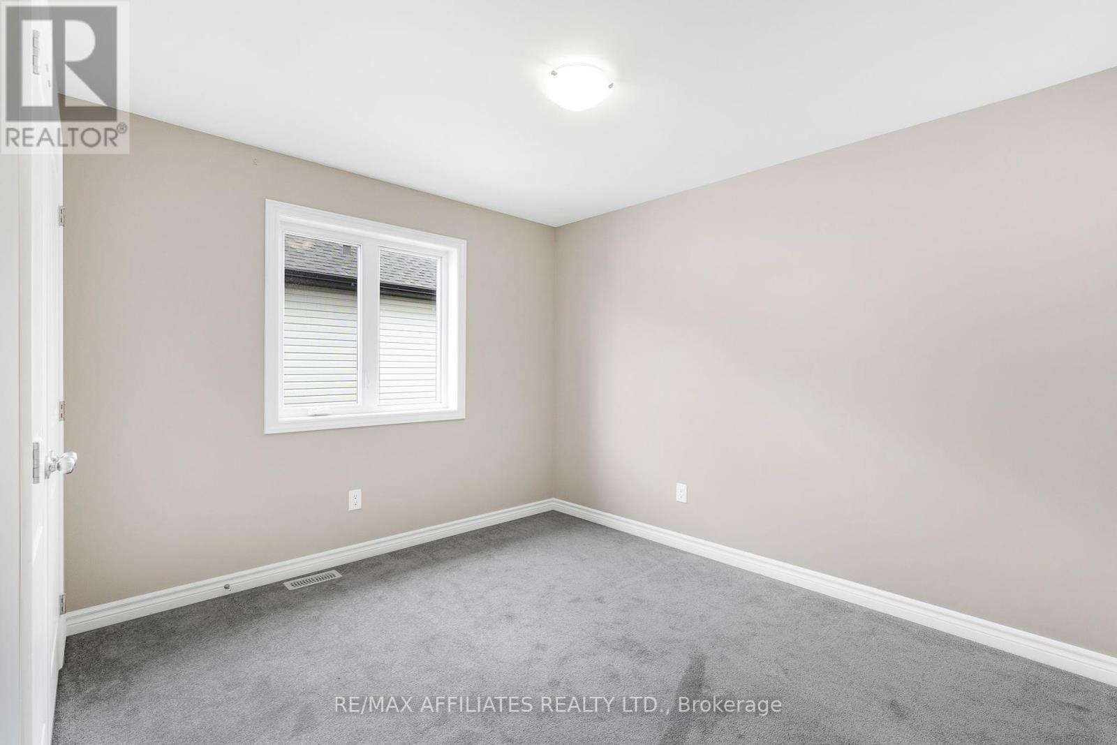 784 Namur Street, Russell, Ontario  K0A 1W0 - Photo 17 - X12354202