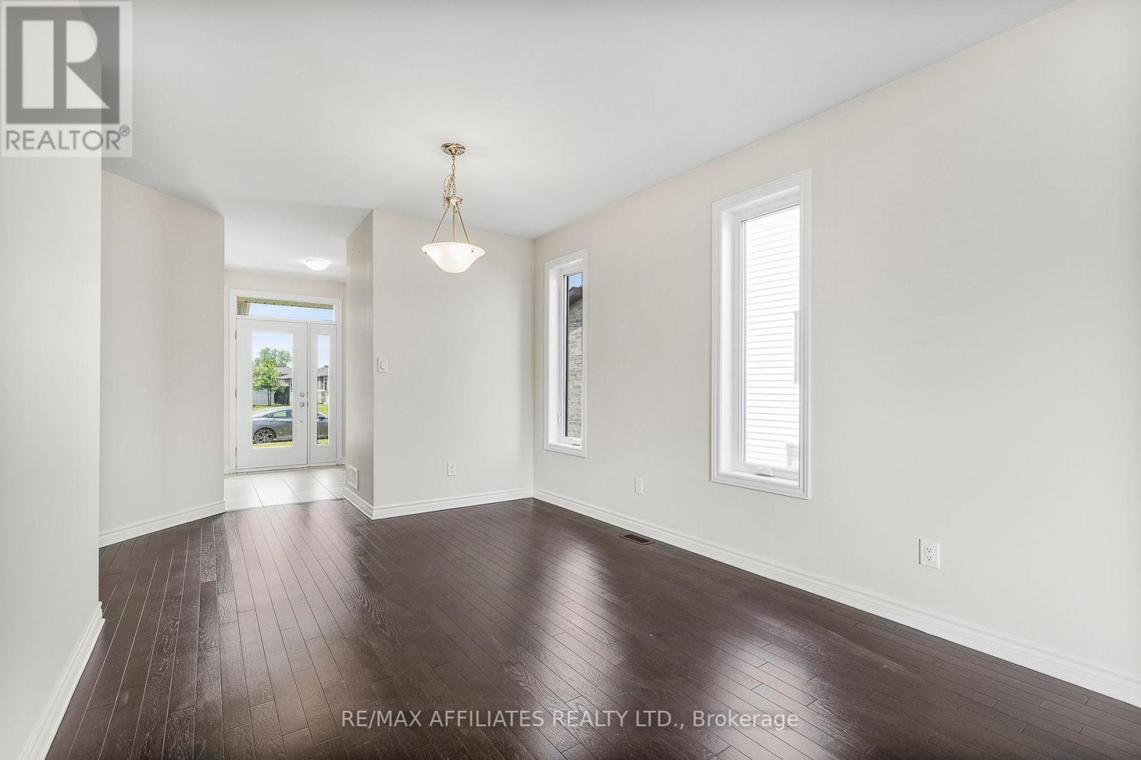 784 Namur Street, Russell, Ontario  K0A 1W0 - Photo 7 - X12354202